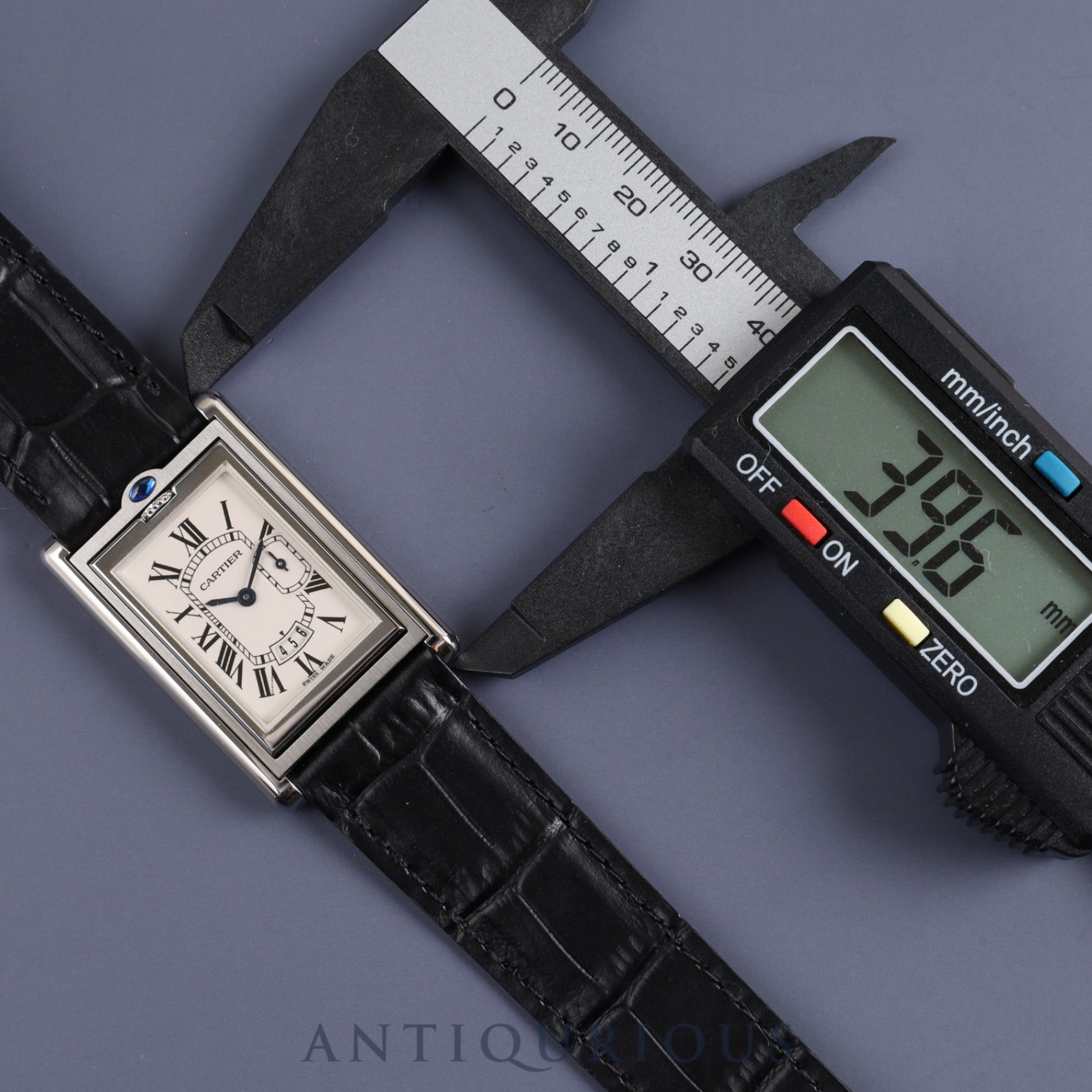 カルティエ タンク バスキュラント LM W1016055 / 2522 クォーツ  SS 革 純正Dバックル(SS) ホワイトローマン文字盤 保証書(2002年)冊子 カルティエブティックコンプリートサービス済み ※ケースイニシャル裏彫り有り