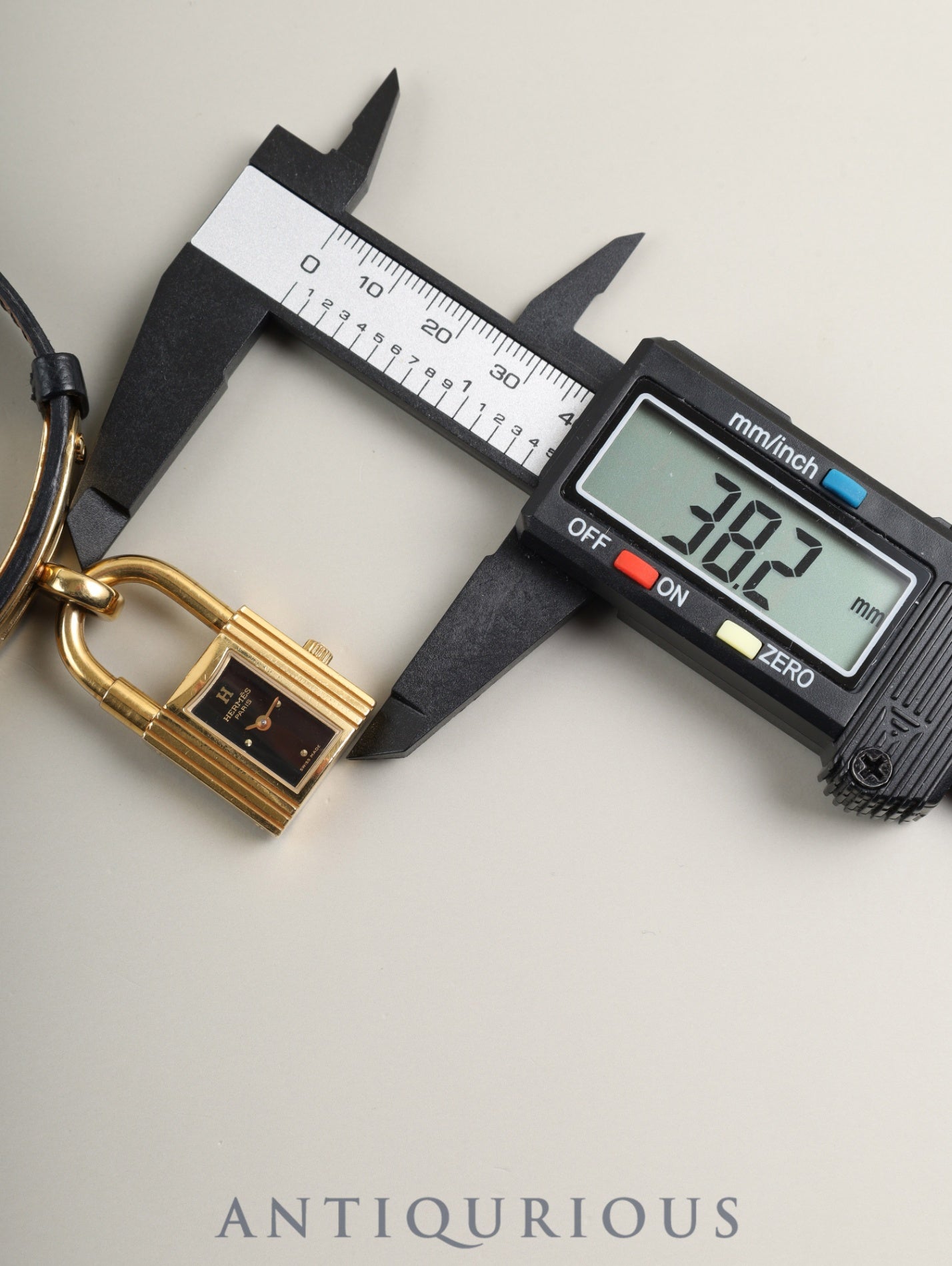 エルメス ケリーウォッチ KE1.201 クォーツ Cal.- GP 純正革ベルト(□B刻印:1998年 )純正ピンバックル(GP)オニキス文字盤 箱 冊子 保証書(無記載)オーバーホール済み