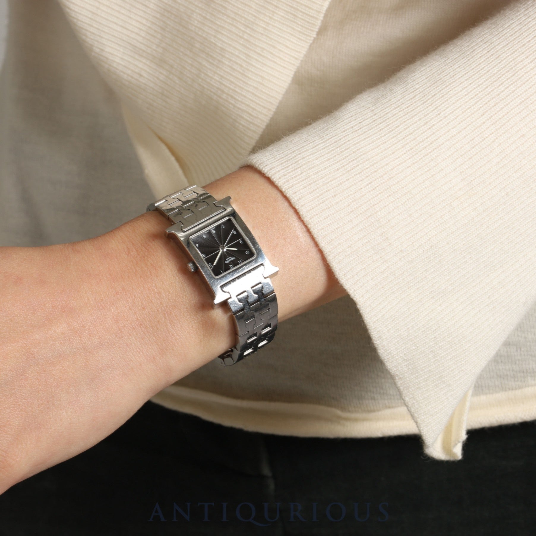 エルメス Hウォッチ HH1.210 クォーツ SS SS ブラックギョーシェ文字盤 オーバーホール済み