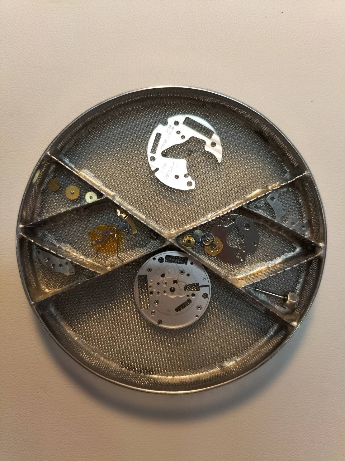 カルティエ サントス オクタゴン LM W2001583 / 187902 クォーツ Cal.687 SS×YG SS×YG アイボリーローマン文字盤 オーバーホール済み