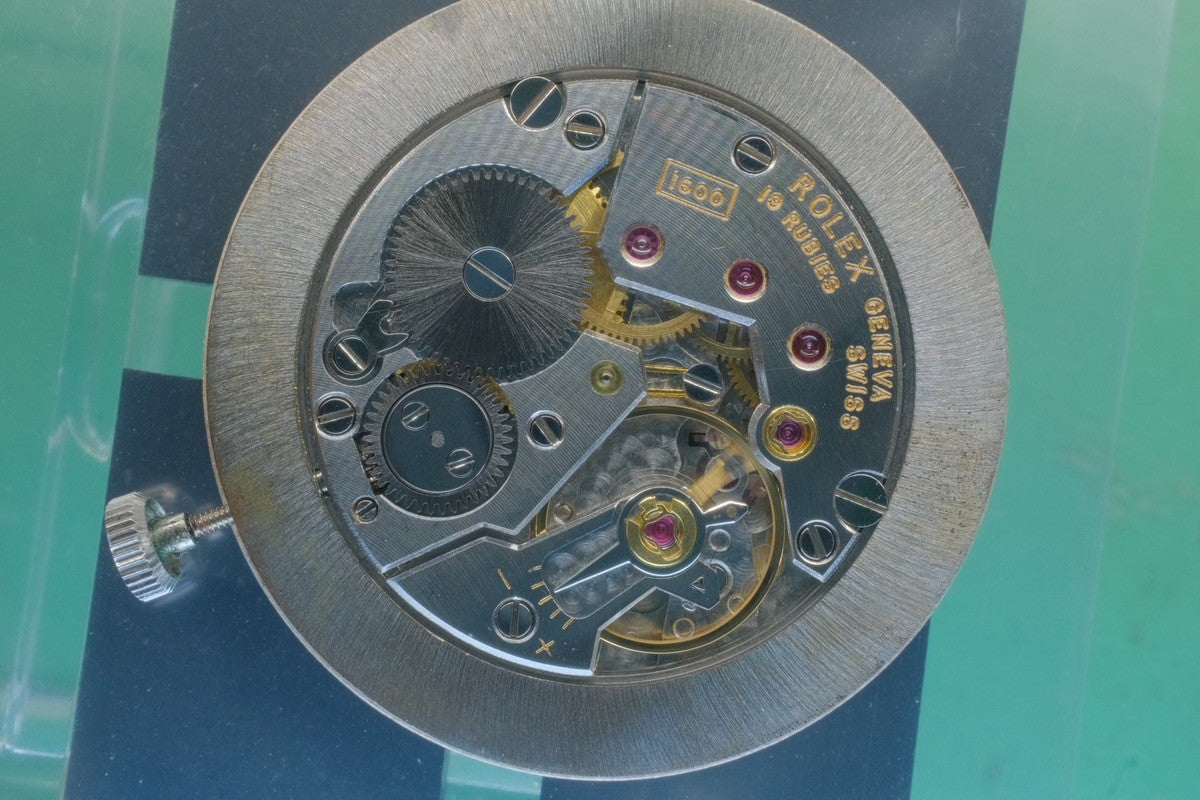 Rolex Cellini 3833, manual winding, Cal. 1600, 750 movement, leather, genuine stainless steel buckle, silver dial, no. 30 (1970), overhauled.