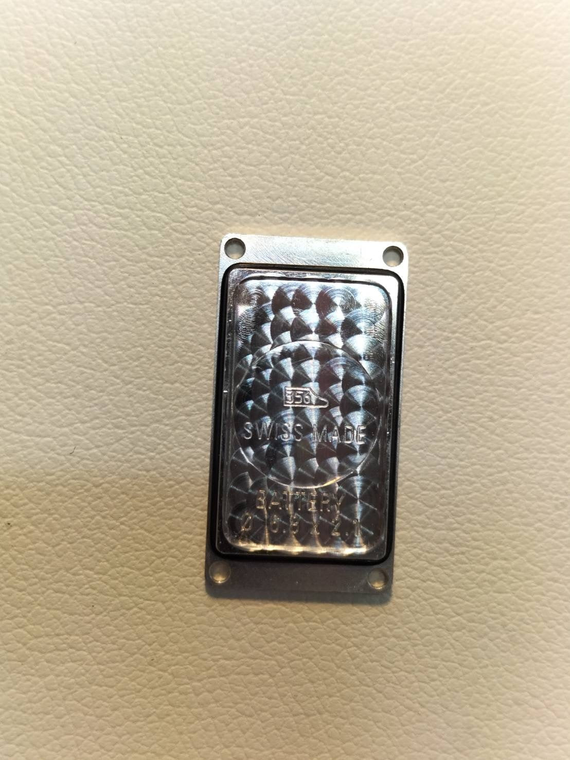 Cartier Tank Allongee SM W1532956 / 2525 Quartz Cal.028 750 Leather Genuine buckle (750) White Roman dial Warranty (2001) Overhauled After-sales service completed at Cartier boutique
