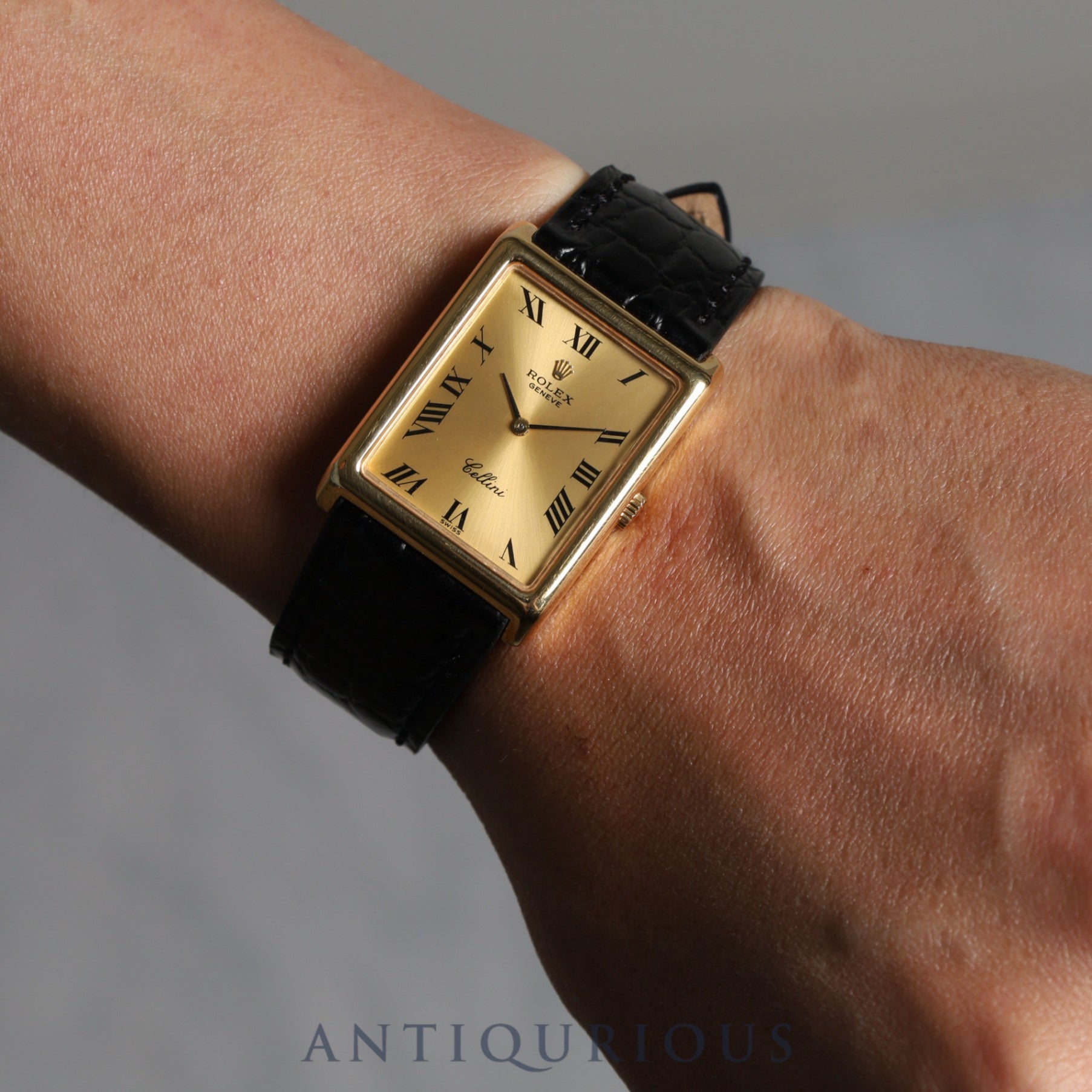 ロレックス チェリーニ 4105 手巻き Cal.1600 YG 革 純正尾錠(GP)ゴールド文字盤 4番(1976年)