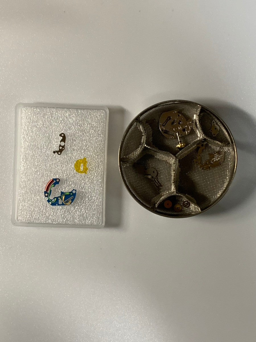 カルティエ マストタンク SM W1003153 / 1613 クォーツ Cal.057 SV925 革 純正尾錠(GP)アイボリーローマン文字盤(SWISS表記)箱 冊子 保証書(1997年)オーバーホール済み