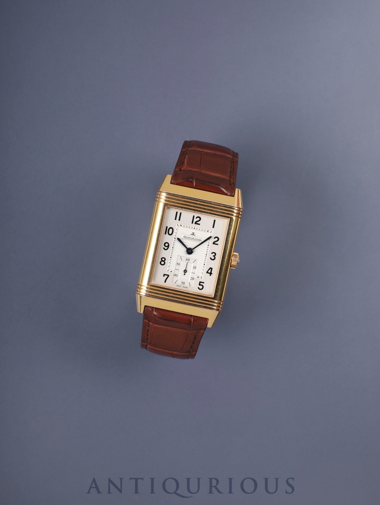 ジャガー・ルクルト グランド レベルソ 273.2.04 / Q3732420 手巻き Cal.976 750PG JEAN ROUSSEAU社革ベルト 純正バックル(750PG)シルバーアラビア文字盤 箱 冊子 保証書 タグ オーバーホール済み