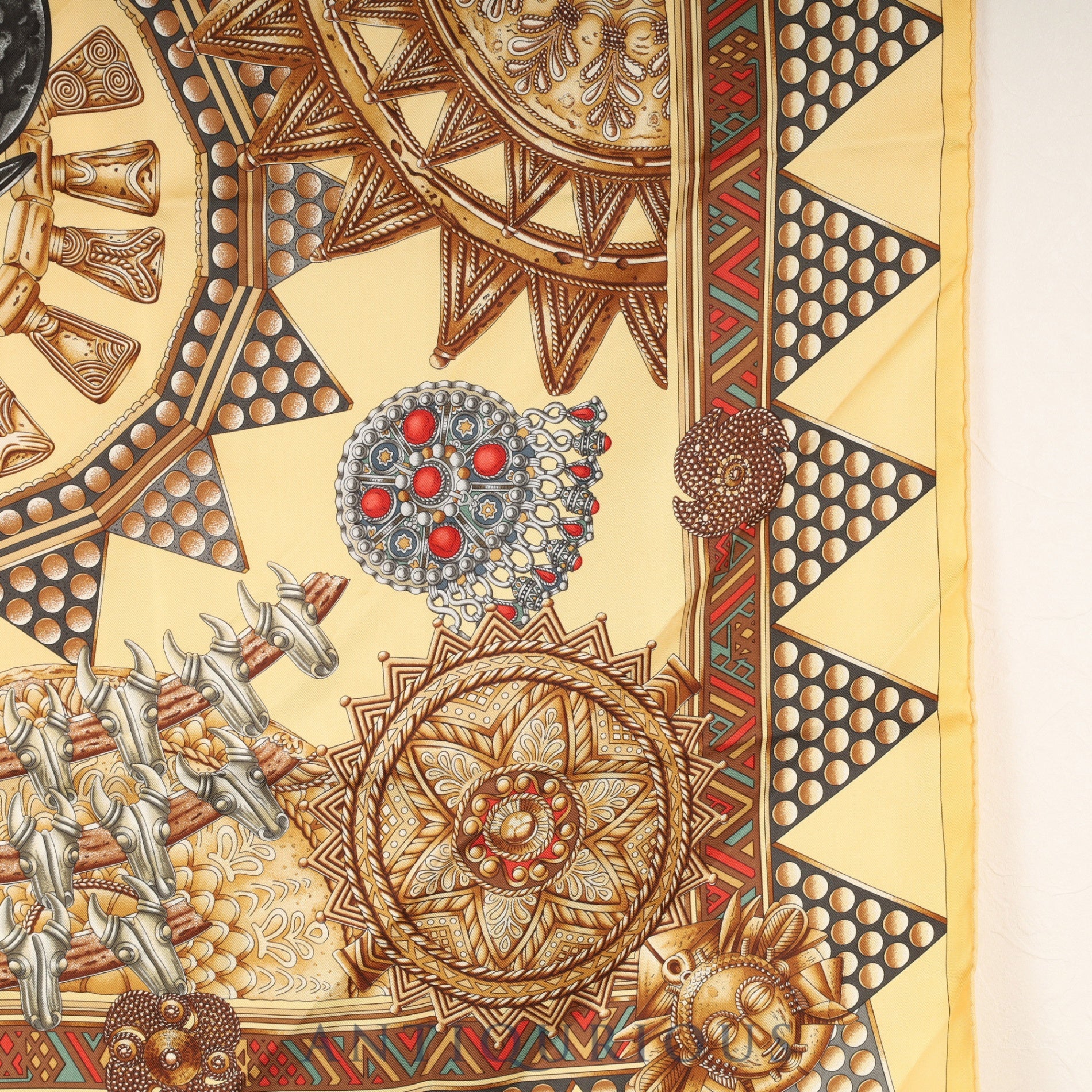 エルメス スカーフ カレ90 首長達の金 SILK100%