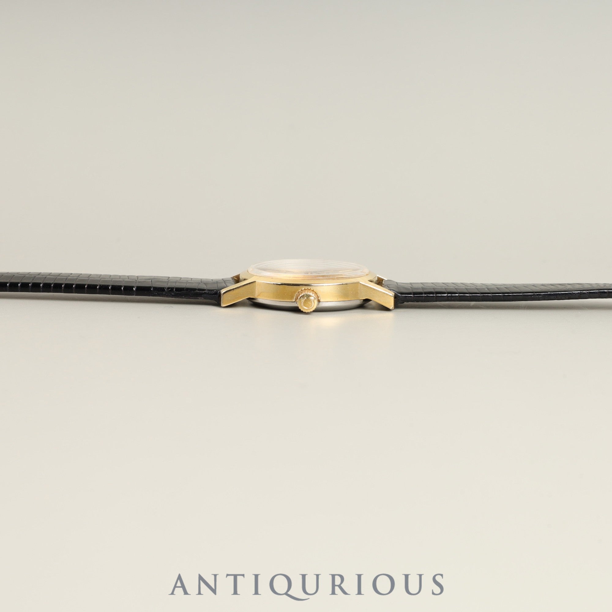 オメガ ジュネーブ 5110411 / 1061 手巻き Cal.625 GP 革 純正尾錠(GP) ゴールド文字盤 オーバーホール済み