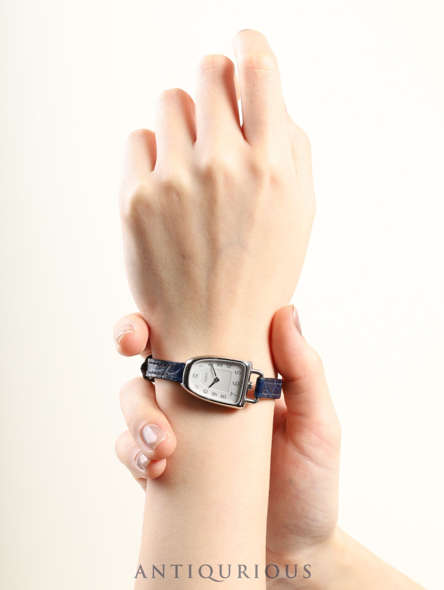 エルメス ギャロップ W053757WW00 / GA1.110 クォーツ SS 純正ベルト 純正尾錠(SS)シルバー文字盤 箱(剥がれあり) 保証書(2021年)冊子 オーバーホール済み