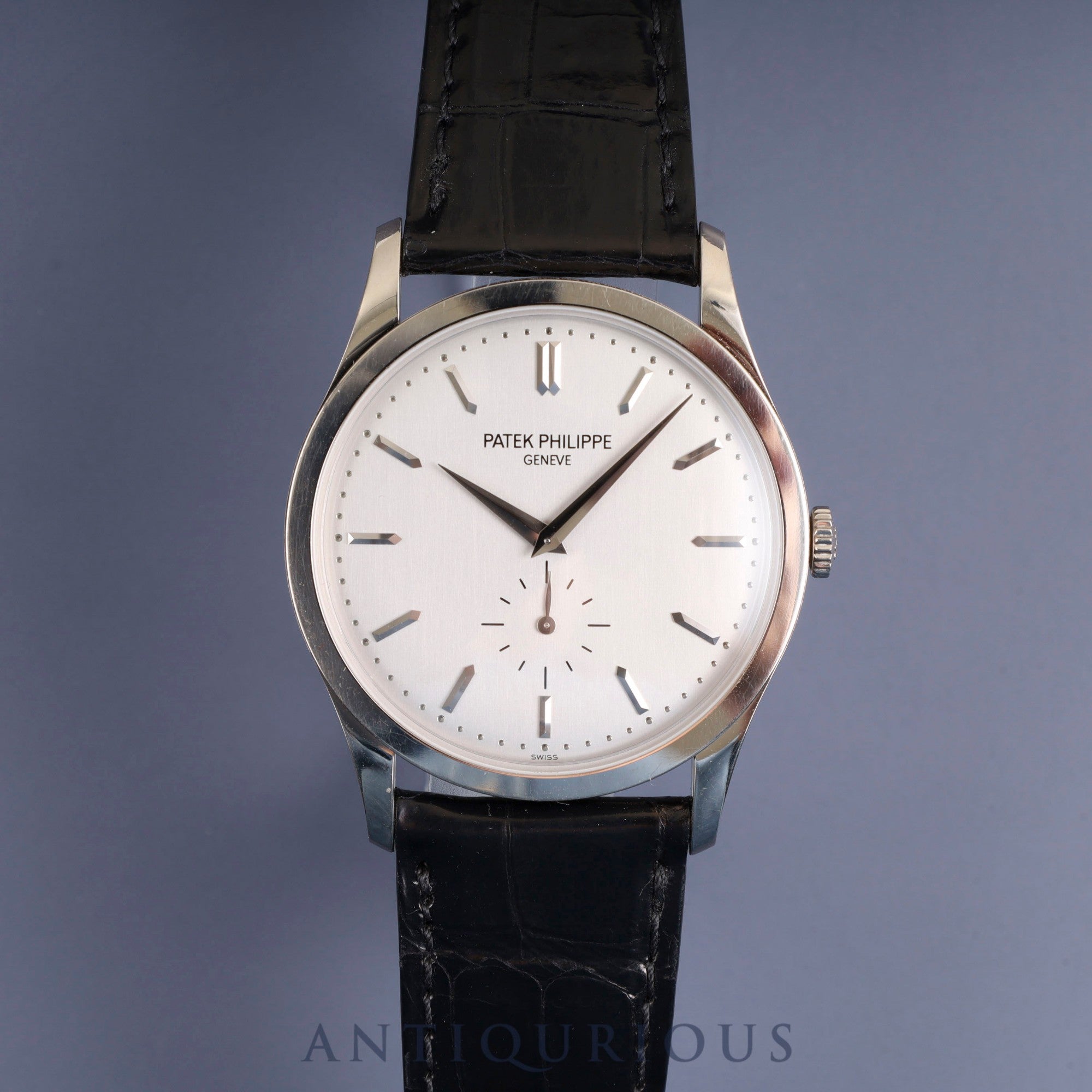 Patek Philippe Calatrava 5196G-001 Manual Winding Caliber 215PS 750 Genuine Leather Strap Genuine Buckle (750) Silver Dial Case Booklet Warranty (2015) Overhauled