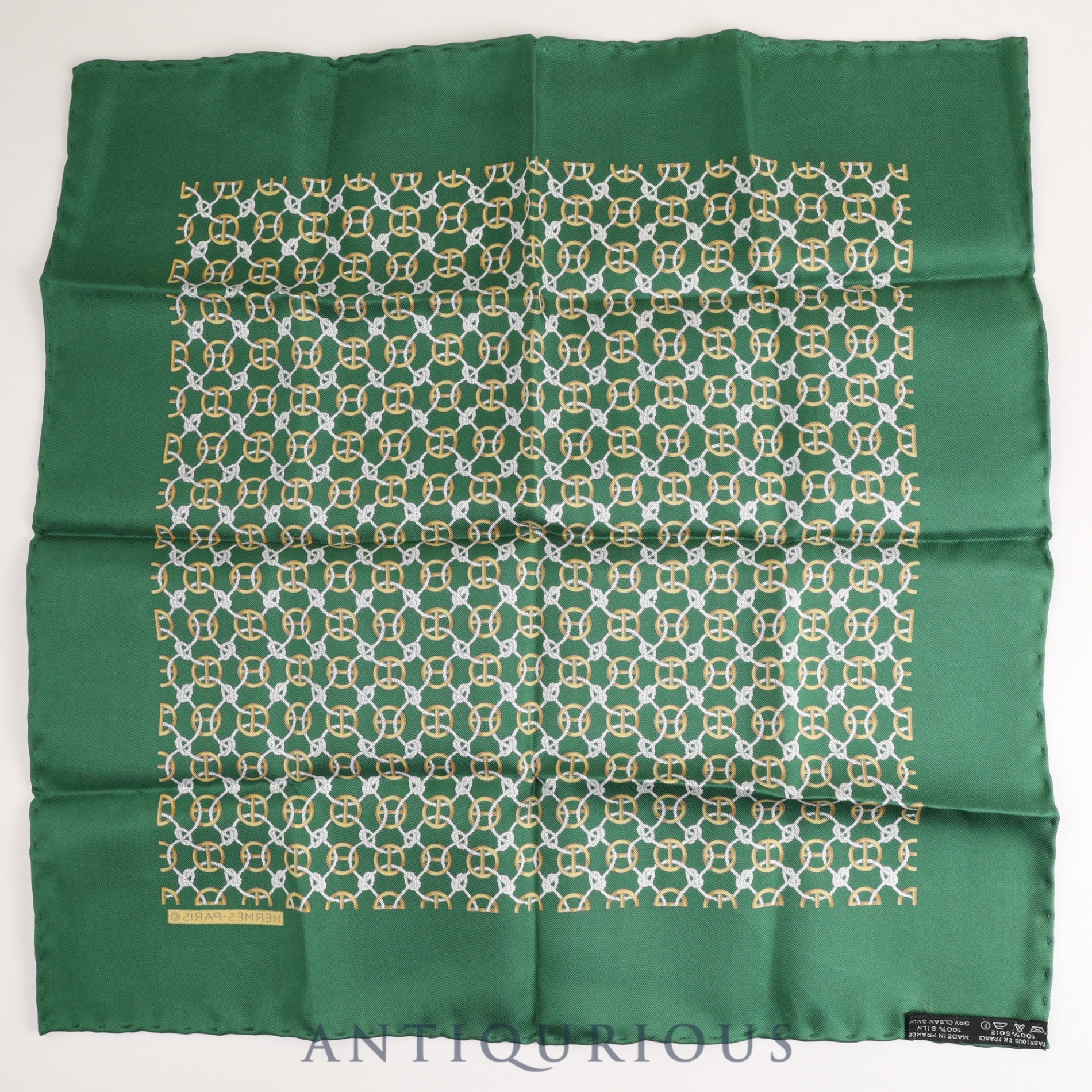 Hermes scarf Carre 45 all-over pattern green 100% SILK