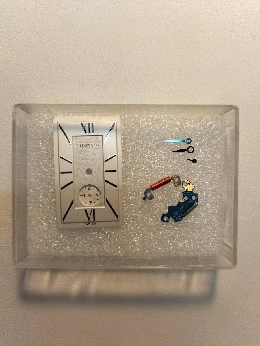 ティファニー グランドスモールセコンド Z0030.13.10A21A40A クォーツ Cal.980.163 SS 革 純正尾錠(SS) ホワイト文字盤 オーバーホール済み