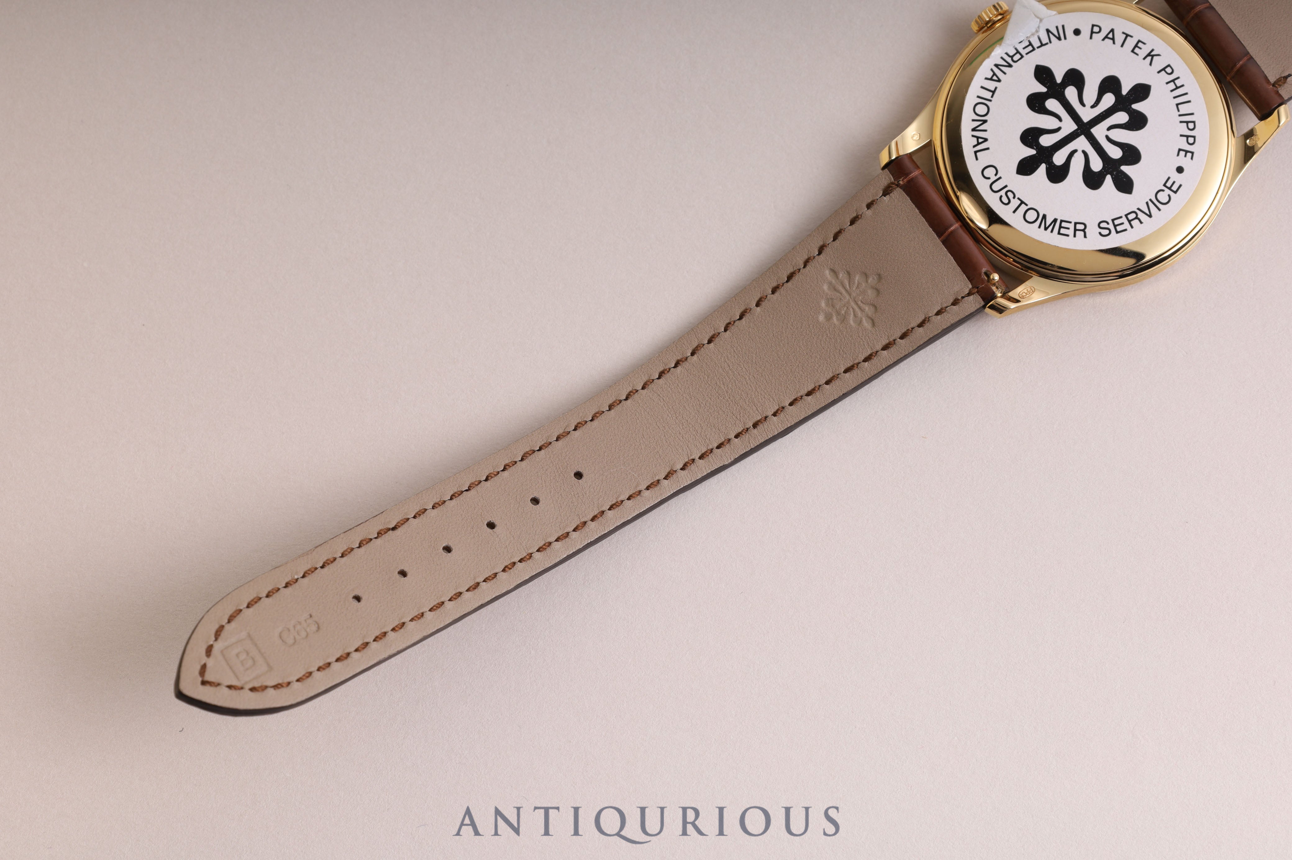 Patek Philippe Calatrava 5196J-001