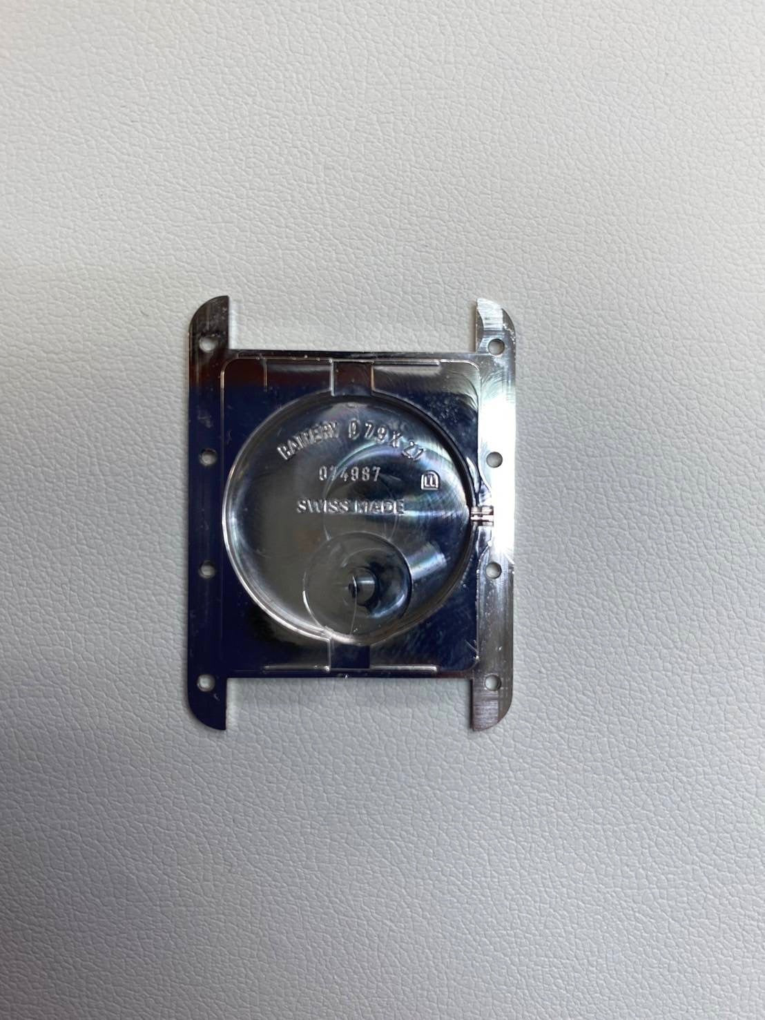 カルティエ マストタンク GM(XL)W1014154 / 2414 クォーツ Cal.687 925 革 純正Dバックル 飛びローマン文字盤 箱 保証書(2004年) オーバーホール済み カルティエブティックネジ取り付け