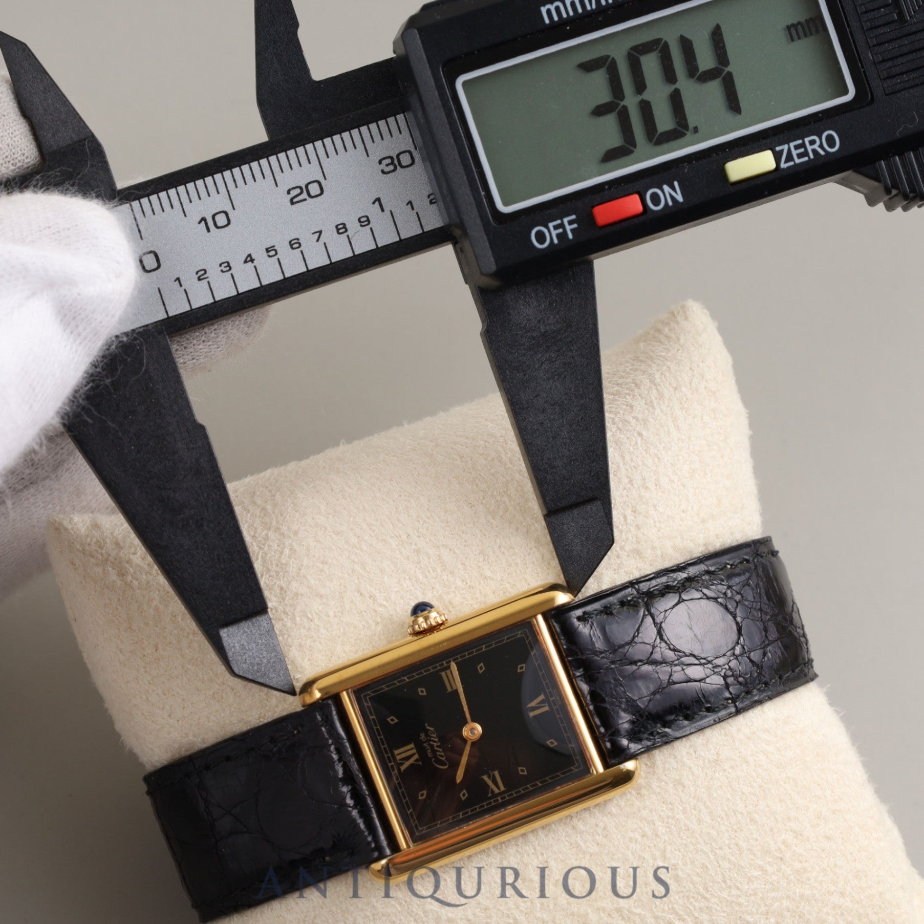 Cartier Must Tank LM QZ 590005 925 Genuine Leather Strap Genuine Buckle (GP) Black Roman Dial