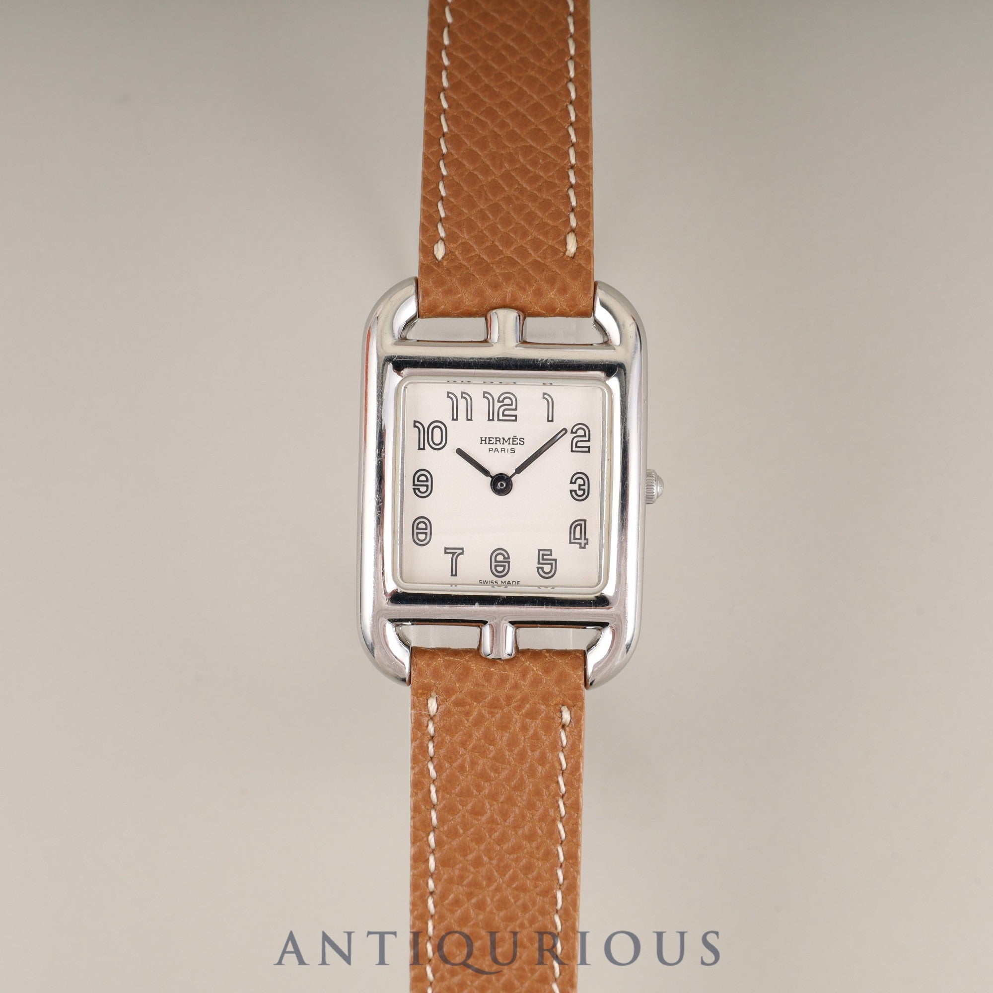 エルメス ケープコッド CC1.210 クォーツ Cal.976.001 SS 革 純正尾錠(SS) シルバー文字盤 箱 冊子 保証書(2003年)純正革ベルト(□G刻:2003年、使用感あり)オーバーホール済み