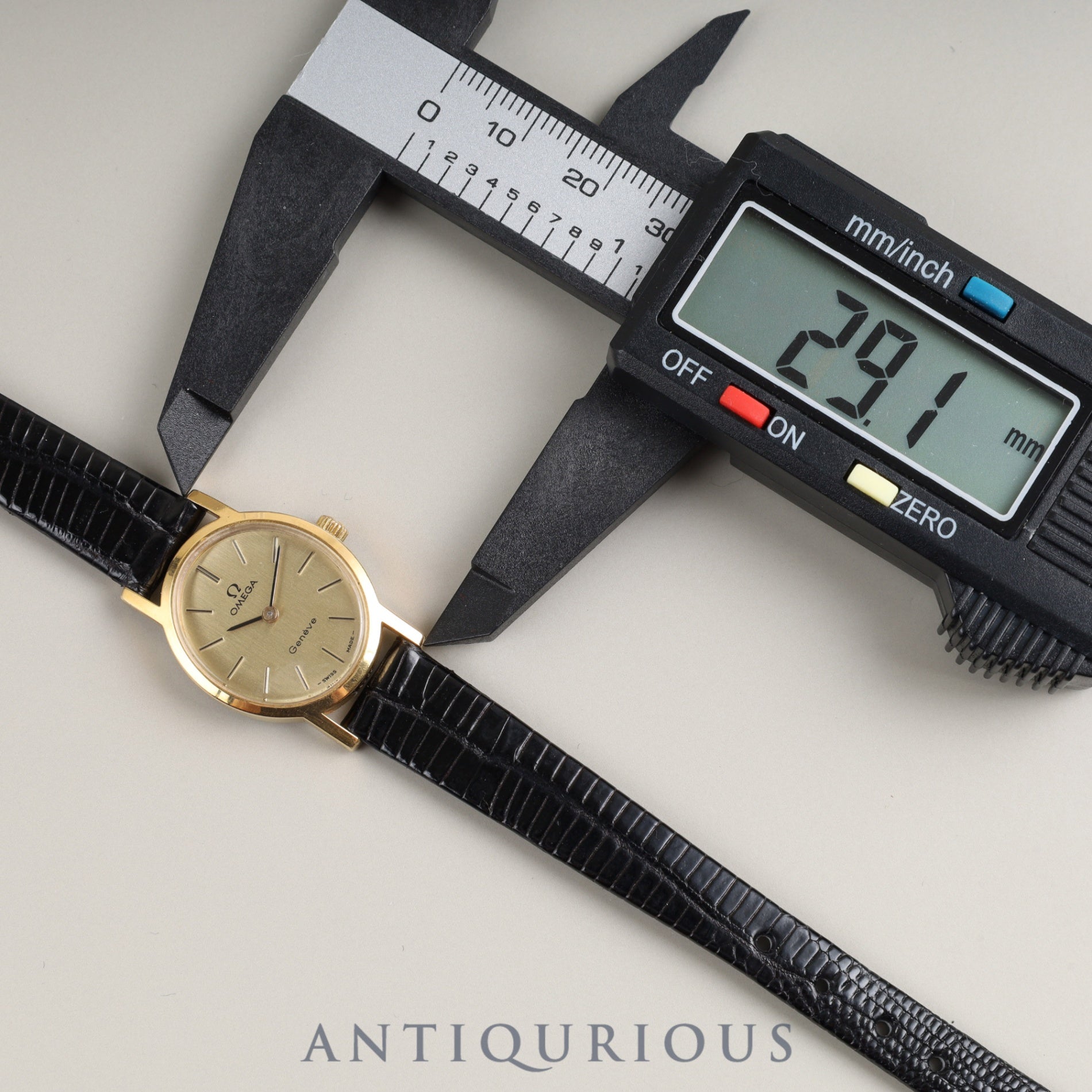 オメガ ジュネーブ 5110411 / 1061 手巻き Cal.625 GP 革 純正尾錠(GP) ゴールド文字盤 オーバーホール済み