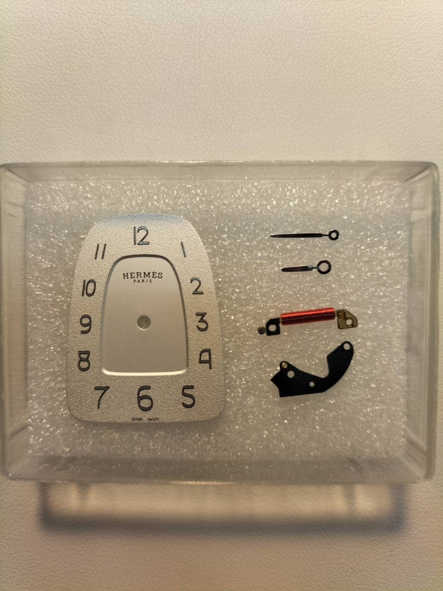 エルメス ギャロップ GA1.210 クォーツ SS 純正革ベルト(C刻印:2018年) 純正尾錠(SS)シルバー文字盤 オーバーホール済み