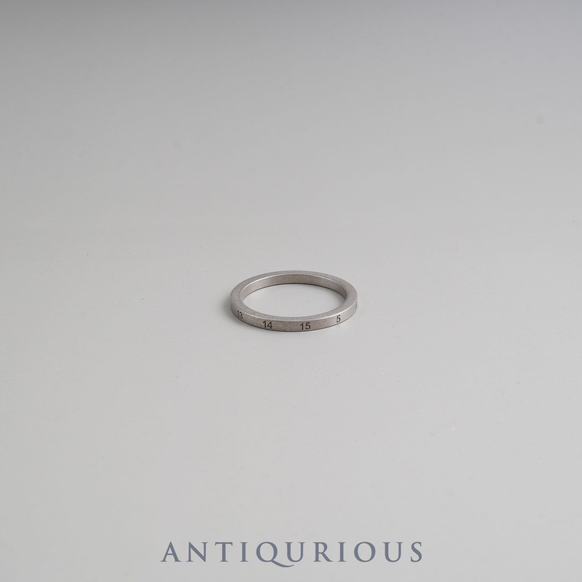 メゾンマルジェラ リング ナンバーロゴ SV925 箱