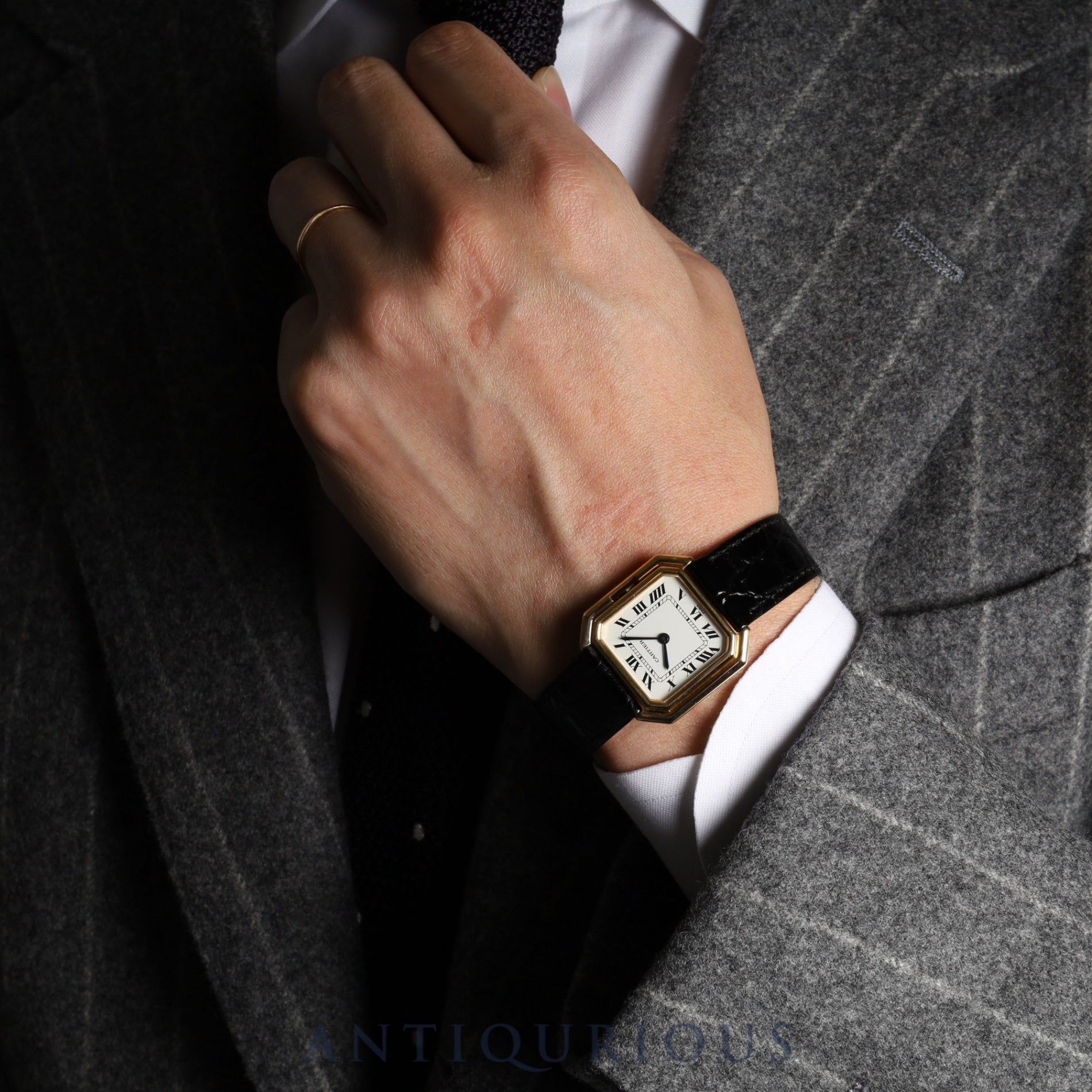 Cartier Santur LM White Dial YG Case
