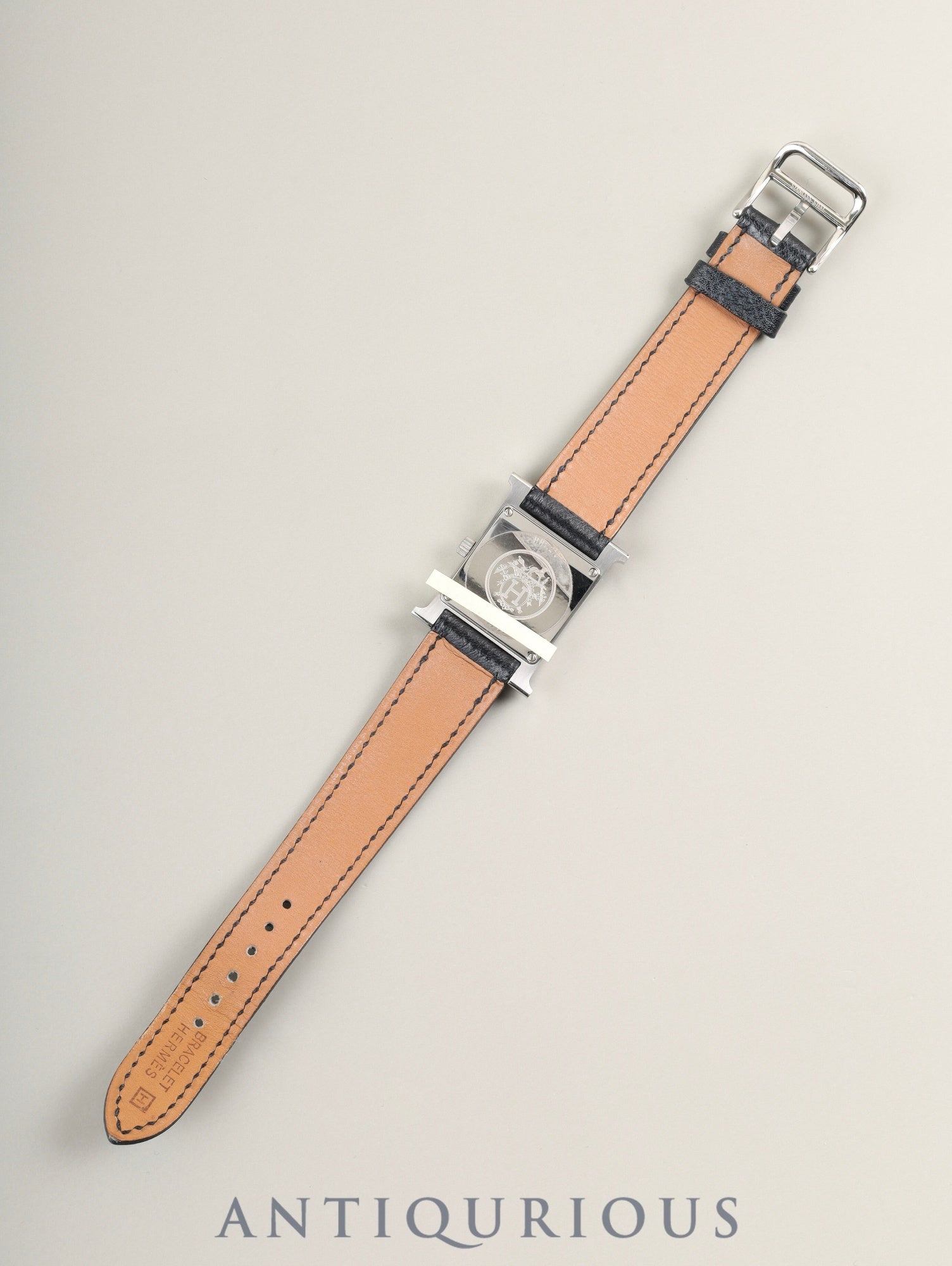 Hermès H Watch HH1.210 Quartz Caliber 901.001 Stainless Steel with Genuine Leather Strap (H Stamp: 2004) and Genuine Buckle (SS). White Dial. Overhauled.