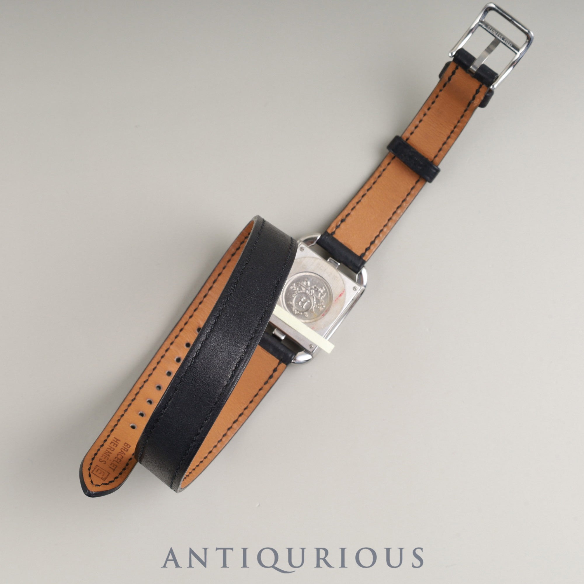 Hermès Cape Cod CC1.210 Quartz Caliber 976.001 Stainless Steel Watch with Genuine Leather Strap (E Stamp: 2001) and Genuine Stainless Steel Buckle. Gray Arabic Dial. Overhauled.