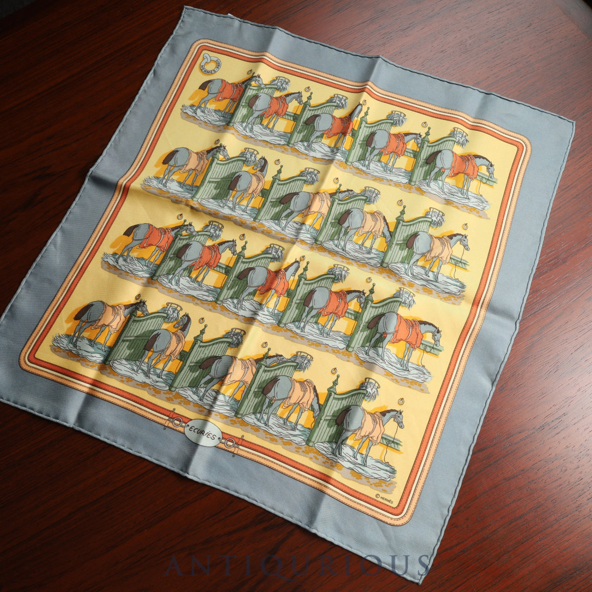 エルメス スカーフ カレ45 厩舎 SILK100%