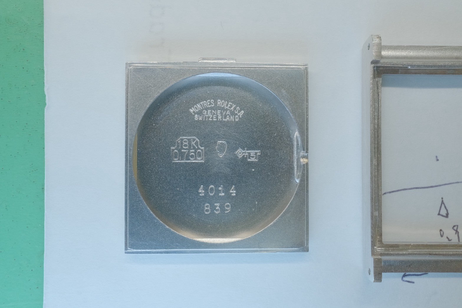 Rolex Cellini 4014 manual winding Cal. 1601 750 leather watch with genuine stainless steel buckle, blue dial, 22 x 29mm, 34th series (1971), genuine leather strap (shows signs of use), overhauled.