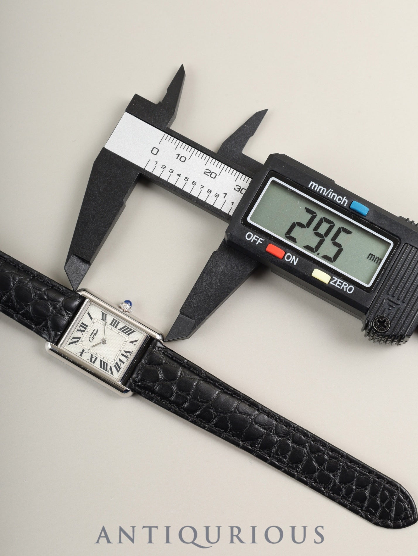 Cartier Must Tank MM 2416 Quartz Caliber 057 SV925 Leather Strap with Genuine D-Clasp (Stainless Steel) Silver Roman Dial (Christmas Limited Edition / SWISS MADE) Circa 2000 Box Overhauled