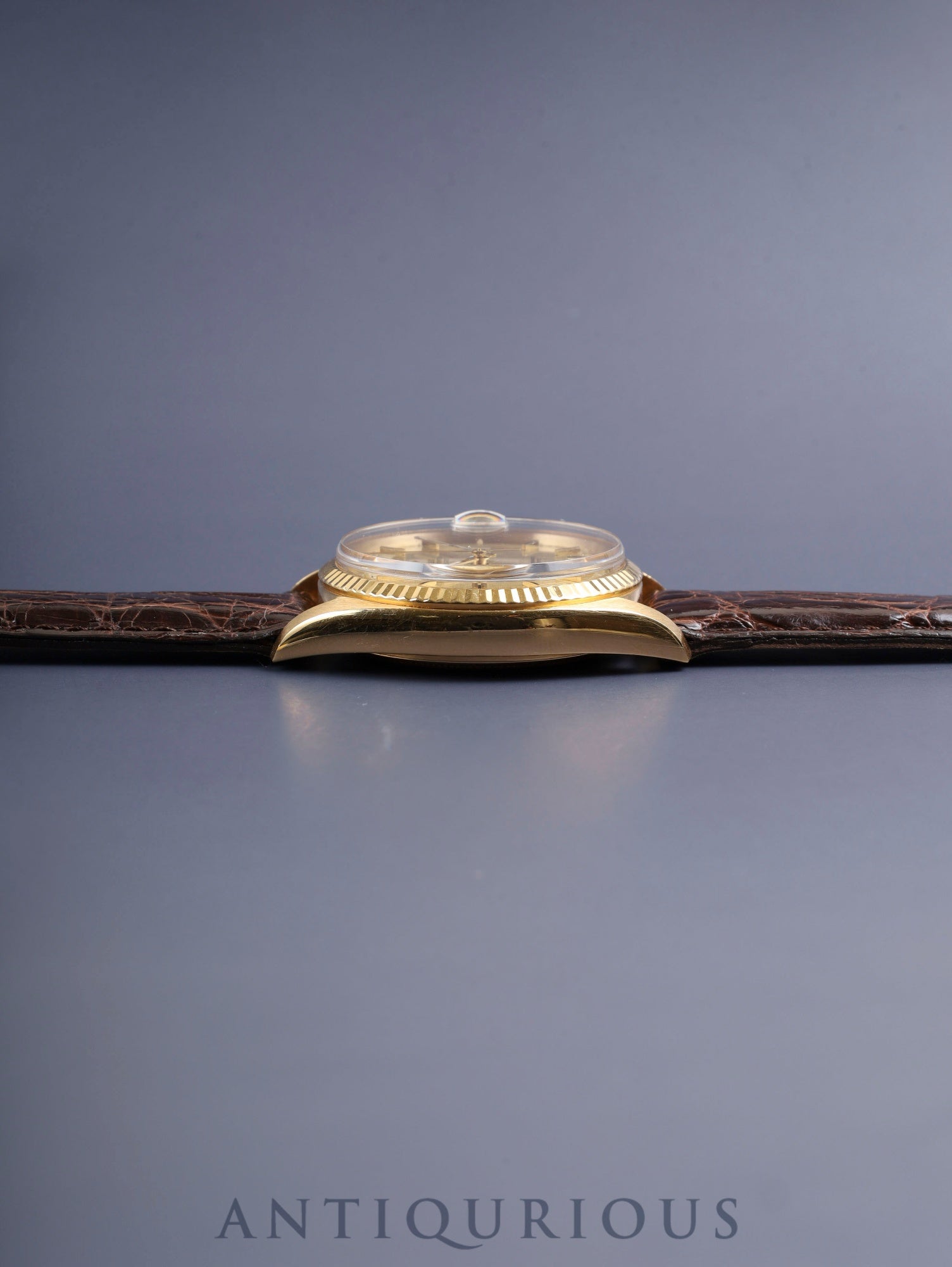 ロレックス デイデイト 1803 自動巻き Cal.1556 750YG 革 純正ピンバックル(GP)シグマダイアル シャンパン文字盤 34番台(1971年)オーバーホール済み