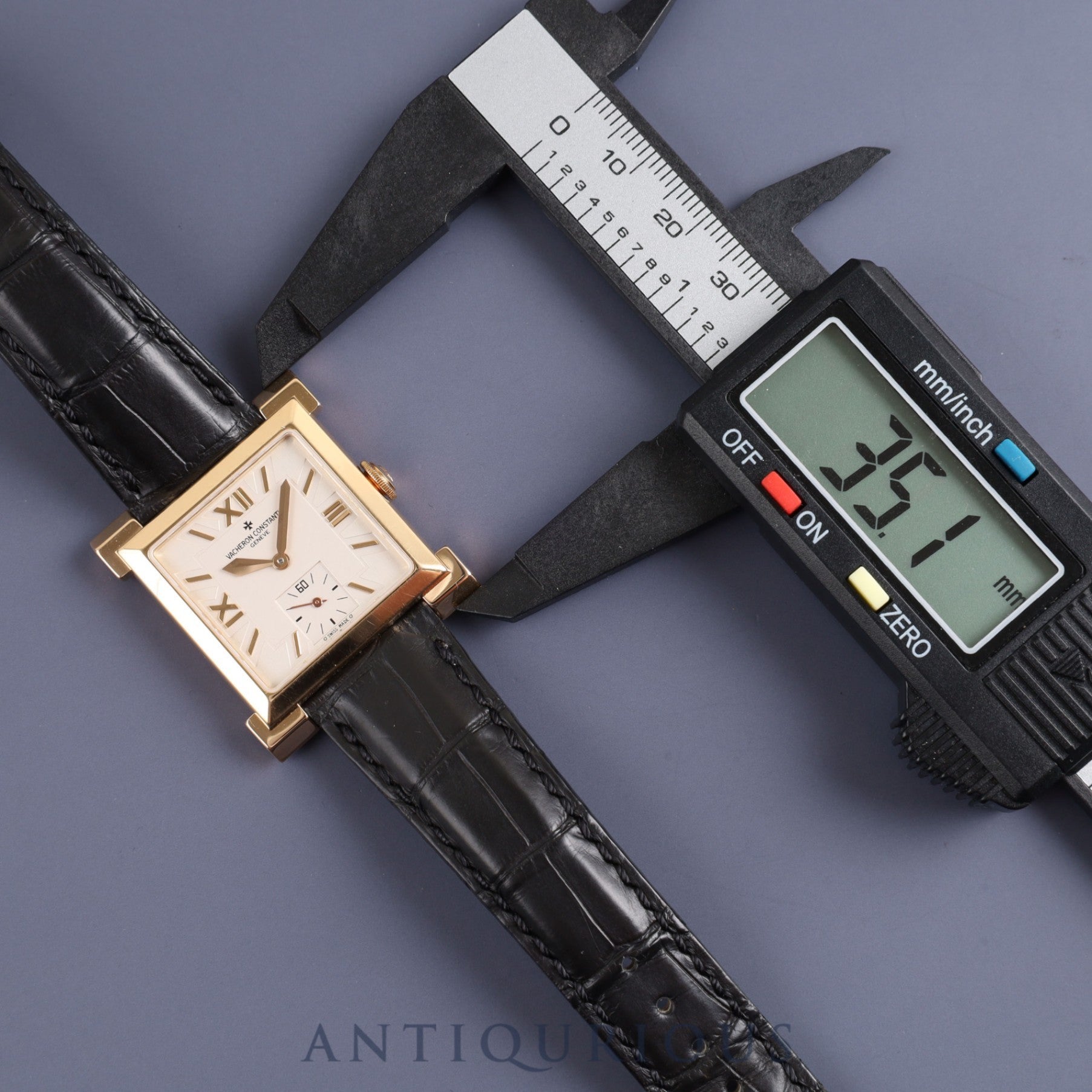 Vacheron Constantin Cale Historiques 91030 / 000R Manual winding Cal.1017 750PG Genuine leather strap Genuine buckle (750PG) Ivory dial 31 x 35mm Box, case, warranty card (2003) Limited to 600 pieces Overhauled