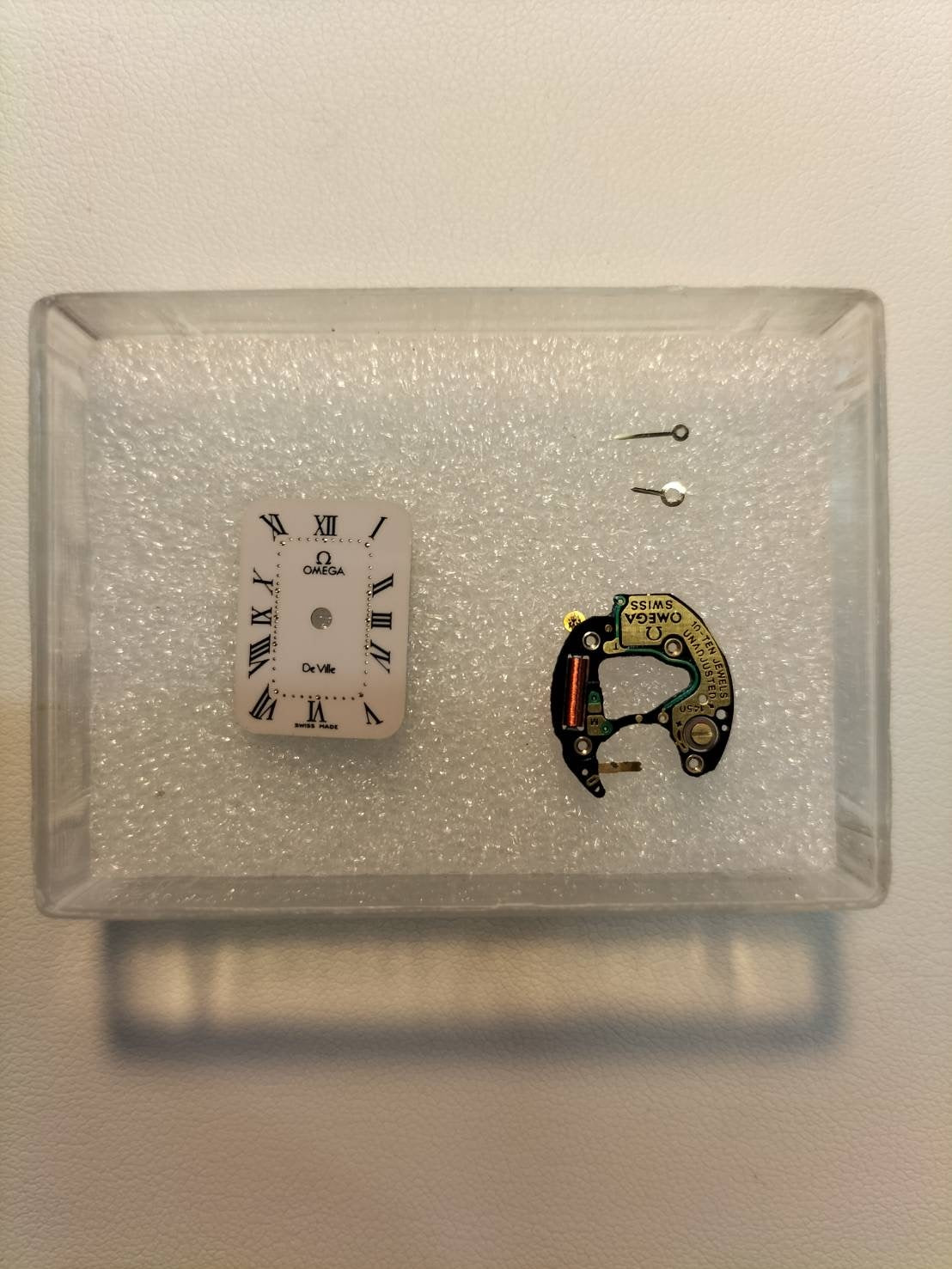 オメガ デ・ヴィル クォーツ Cal.1450 GP 純正革ベルト 純正尾錠(GP) ホワイトローマン文字盤 ケース オーバーホール済み