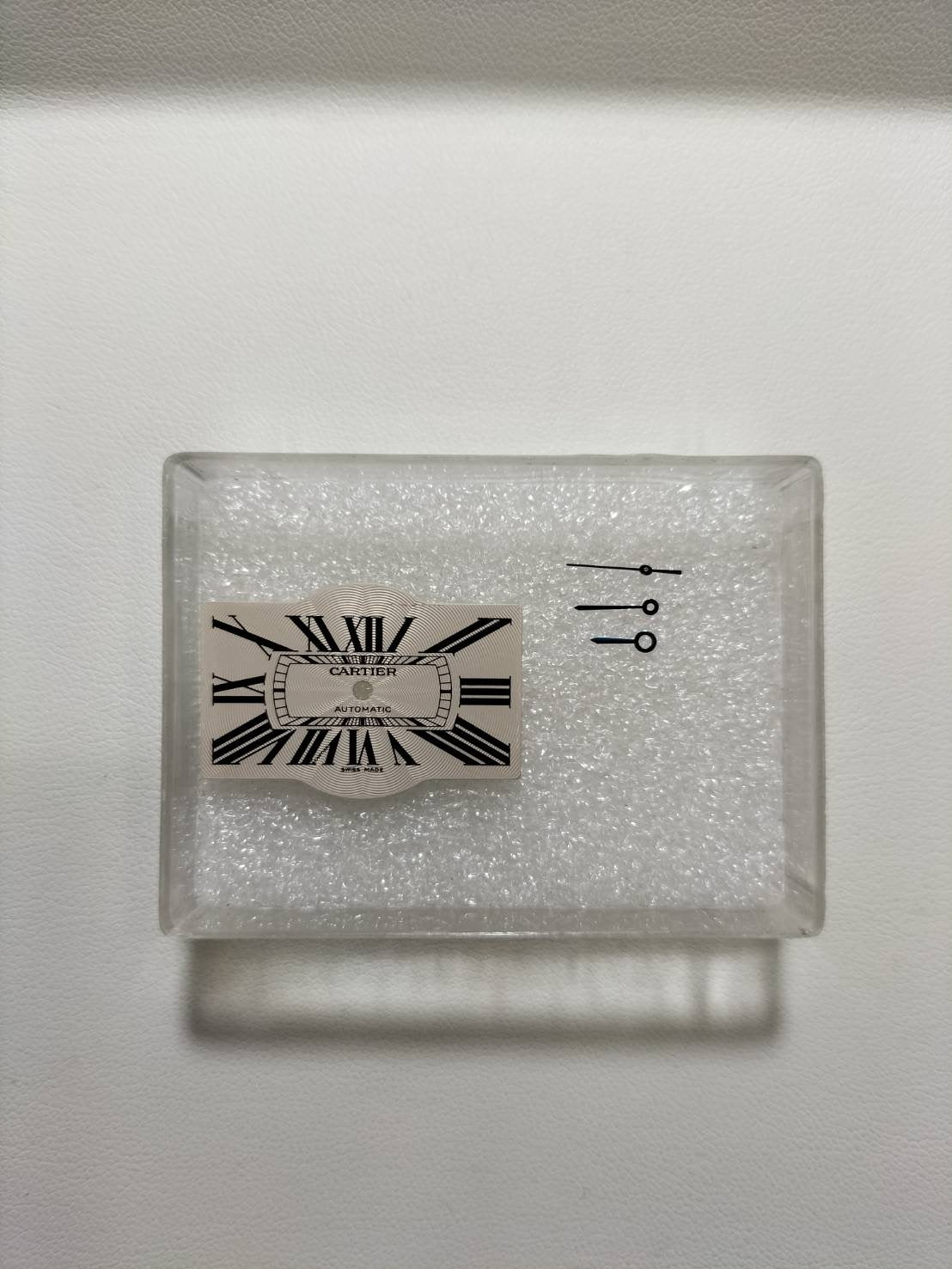 カルティエ タンク ディヴァン LM W6300856 / 2603 自動巻き Cal.- 750YG 革 純正ピンバックル(750YG)シルバーギョーシェローマン文字盤(SWISS MADE表記) 箱 冊子 保証書(2008年)オーバーホール済み