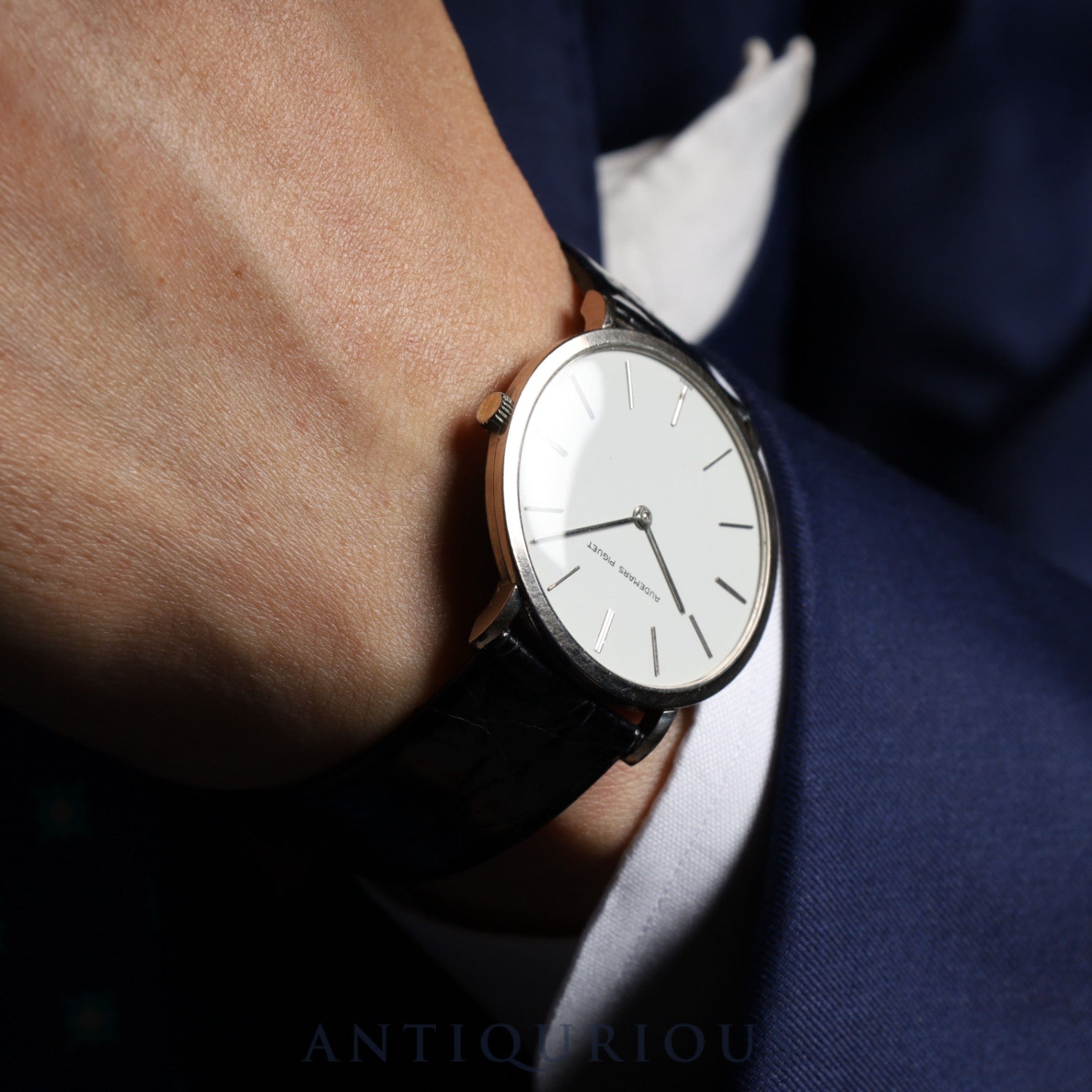 Audemars Piguet Extra Flat Hand-wound Cal.2090 750 Leather Genuine Buckle (750) White Dial 33.3mm 1976-1979