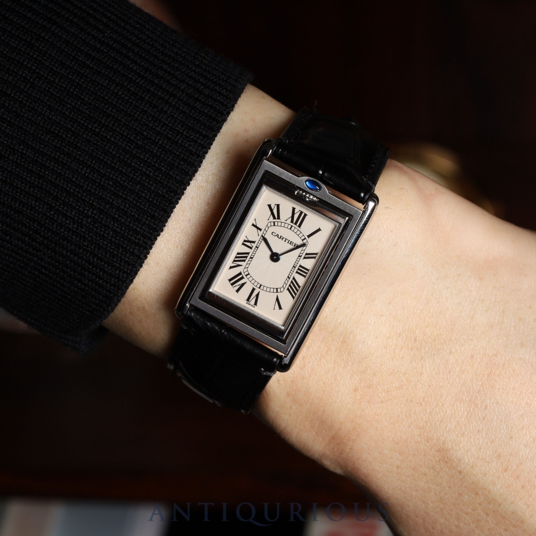 カルティエ タンク バスキュラント LM 2390 手巻き SS 革 社外尾錠(SS) ホワイトローマン文字盤 箱 冊子 保証書(無記載)2025/9/30 カルティエブティックにてコンプリートサービス(フルメンテナンス)済み