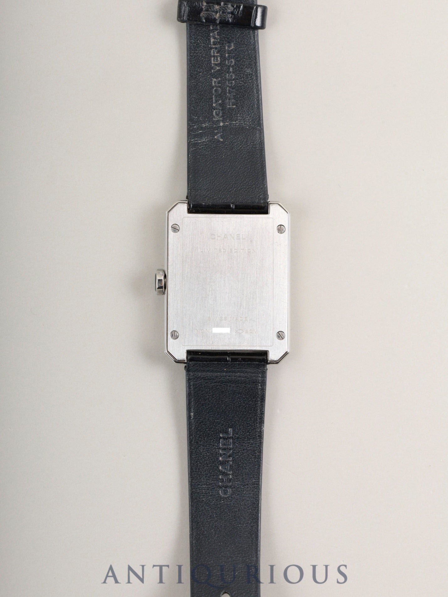 Chanel Boyfriend Neo Tweed Watch, Limited Edition of 1000 pieces worldwide, H6128, Quartz movement, Stainless steel, genuine leather strap, genuine pin buckle (SS), gray dial, box, warranty card (2019), booklet, overhauled.