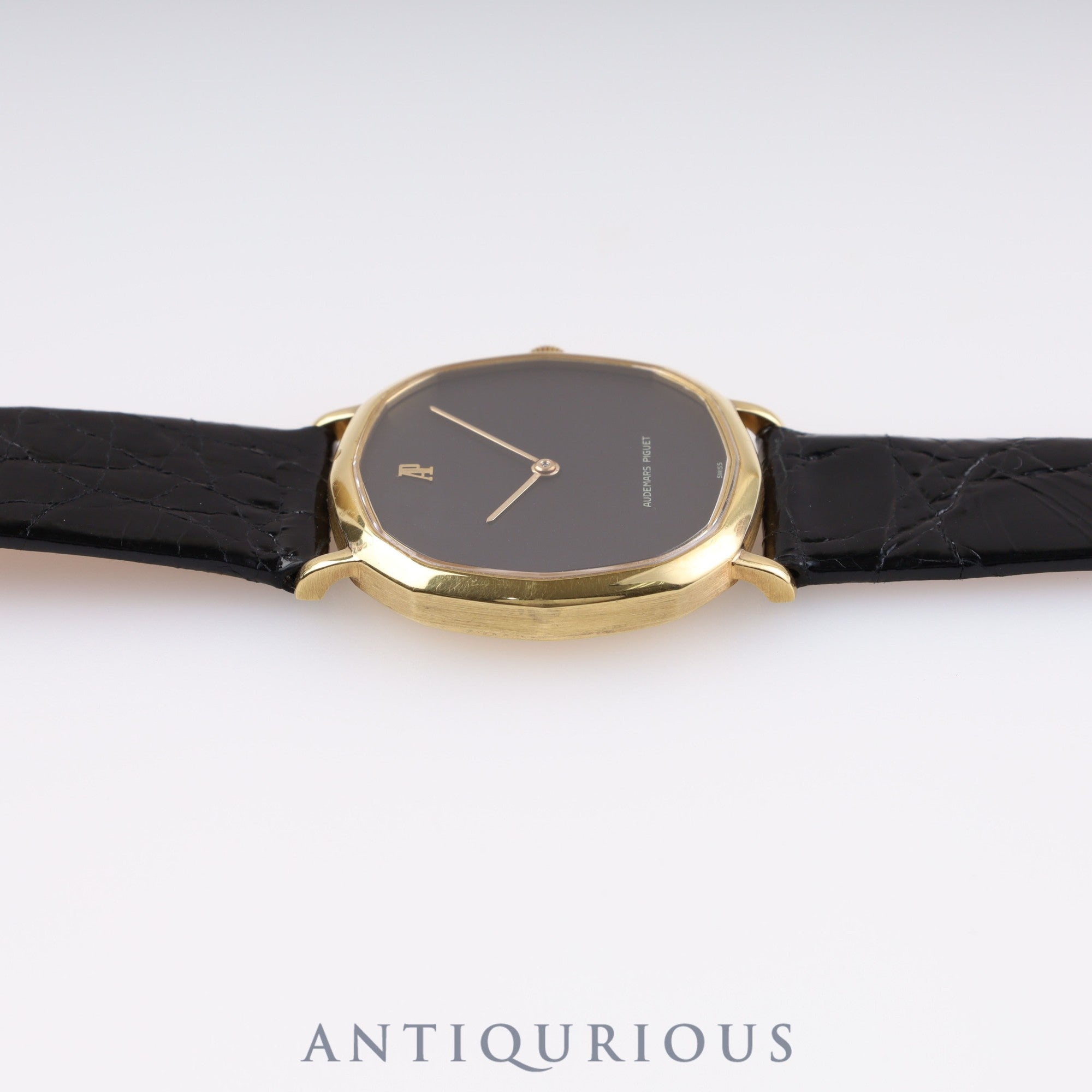 オーデマ・ピゲ オクタゴンケース 手巻き Cal.K2001/1A YG 革 純正尾錠(750)ブラック文字盤 箱