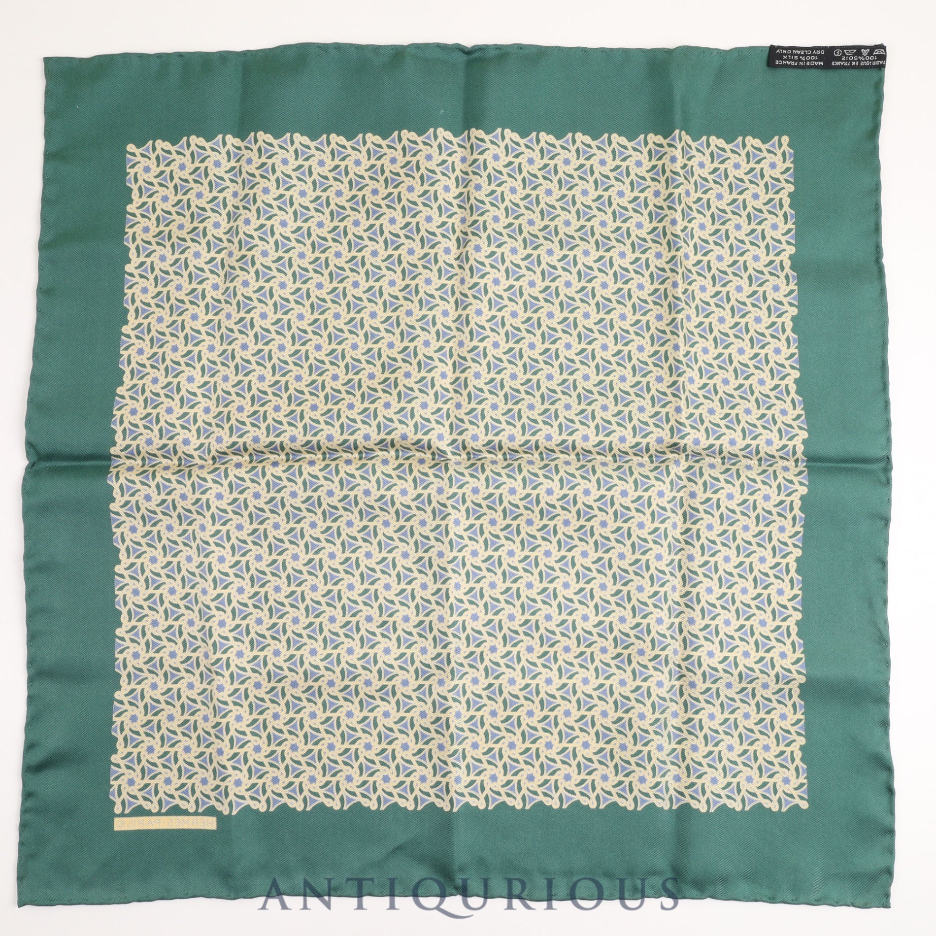 エルメス スカーフ カレ45 グリーン幾何学模様 SILK100%