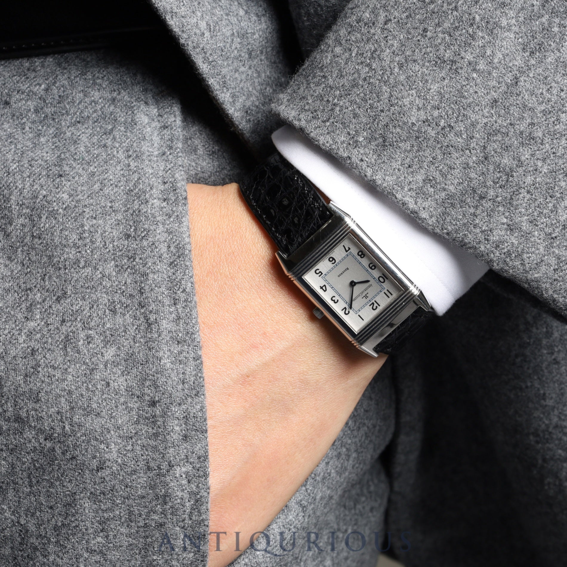 Jaeger-LeCoultre Reverso Classic 250.8.86 Manual winding Cal.846/2 SS Genuine leather strap Genuine buckle (SS) Arabic dial 23 x 38mm Overhauled Case back engraved