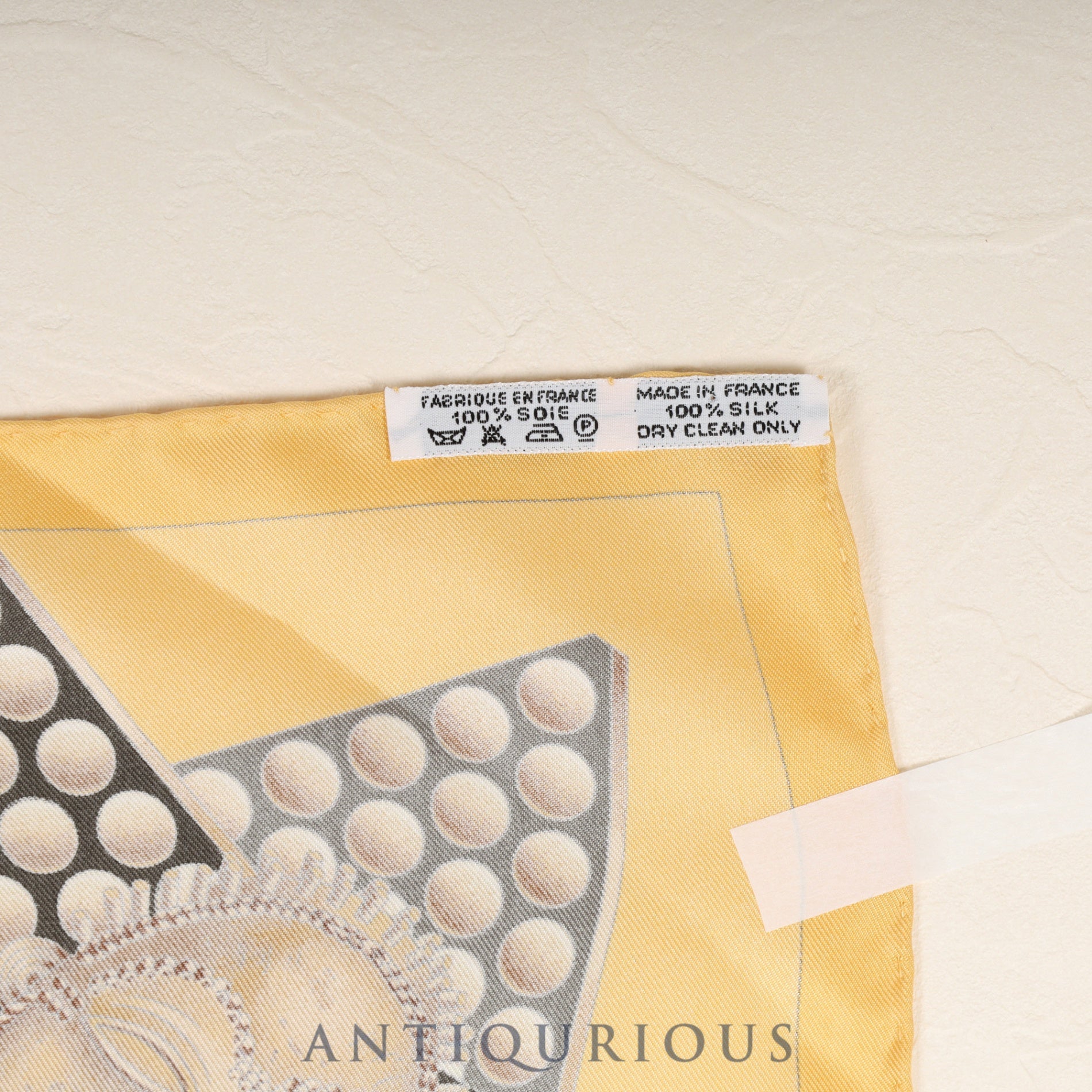 エルメス スカーフ カレ90 首長達の金 SILK100%