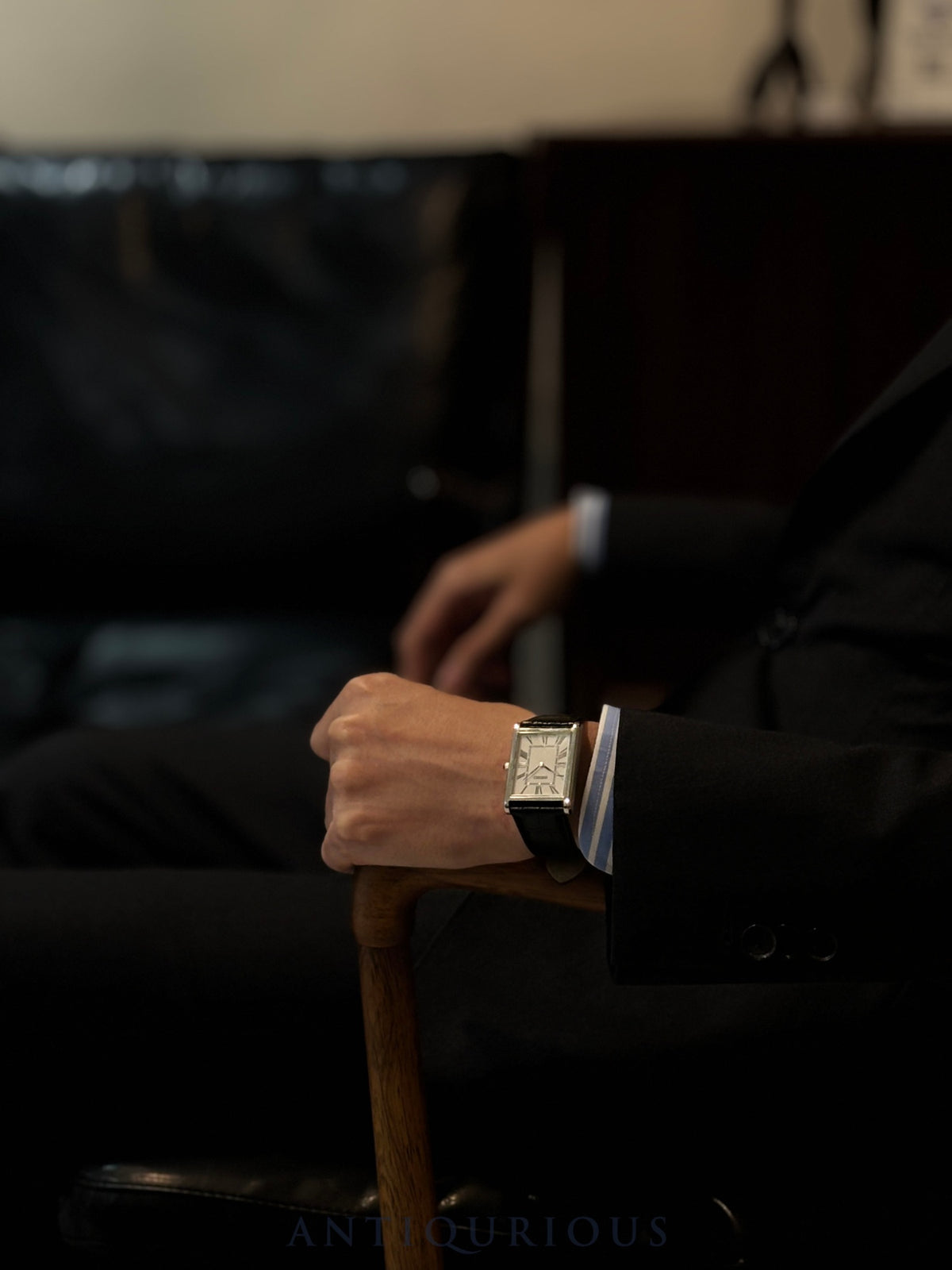 セイコー エッセンシャルズ 4N30-01A0 クォーツ SS 純正革ベルト 純正ピンバックル(SS)ホワイトローマン文字盤(JAPAN表記)オーバーホール済み