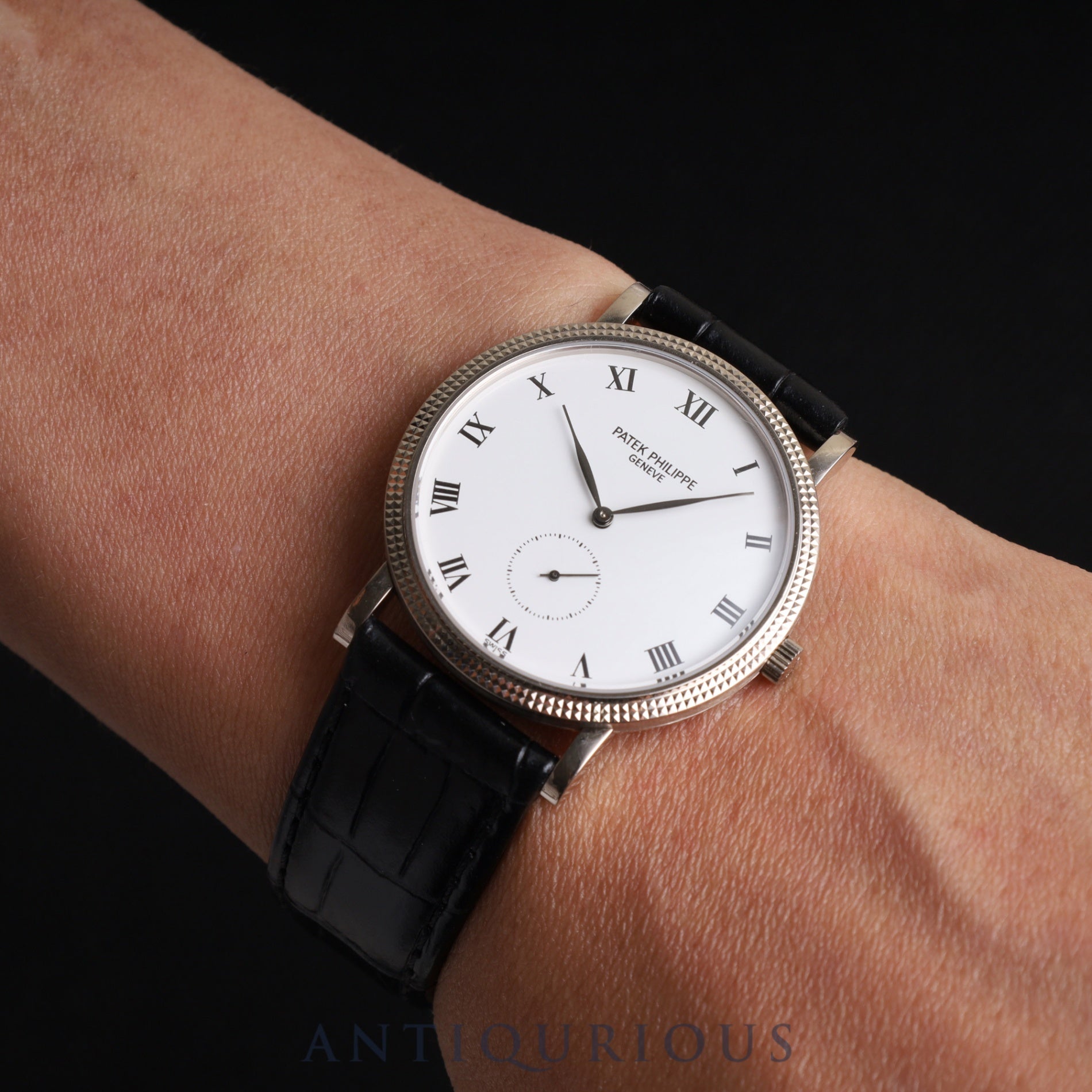 パテック・フィリップ カラトラバ 3919G-001 手巻き Cal.215 750 革 純正尾錠(750) ホワイトローマン文字盤 箱 ケース(劣化) アーカイヴ(2017年発行/1992年購入品)修理明細(個人名記載あり)純正ベルト付き(使用感あり) オーバーホール済み