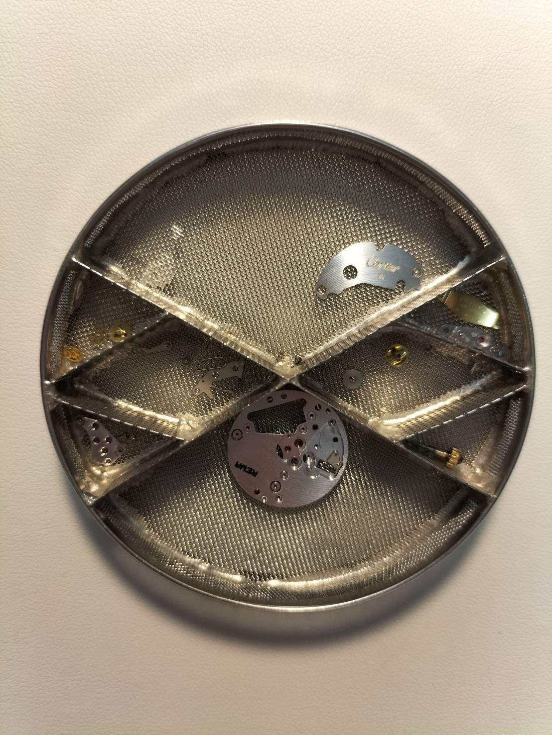 カルティエ ヴァンドーム VLC SM 84734553 / 81002 クォーツ Cal.81 750 革 純正尾錠(GP)ホワイトローマン文字盤 オーバーホール済み