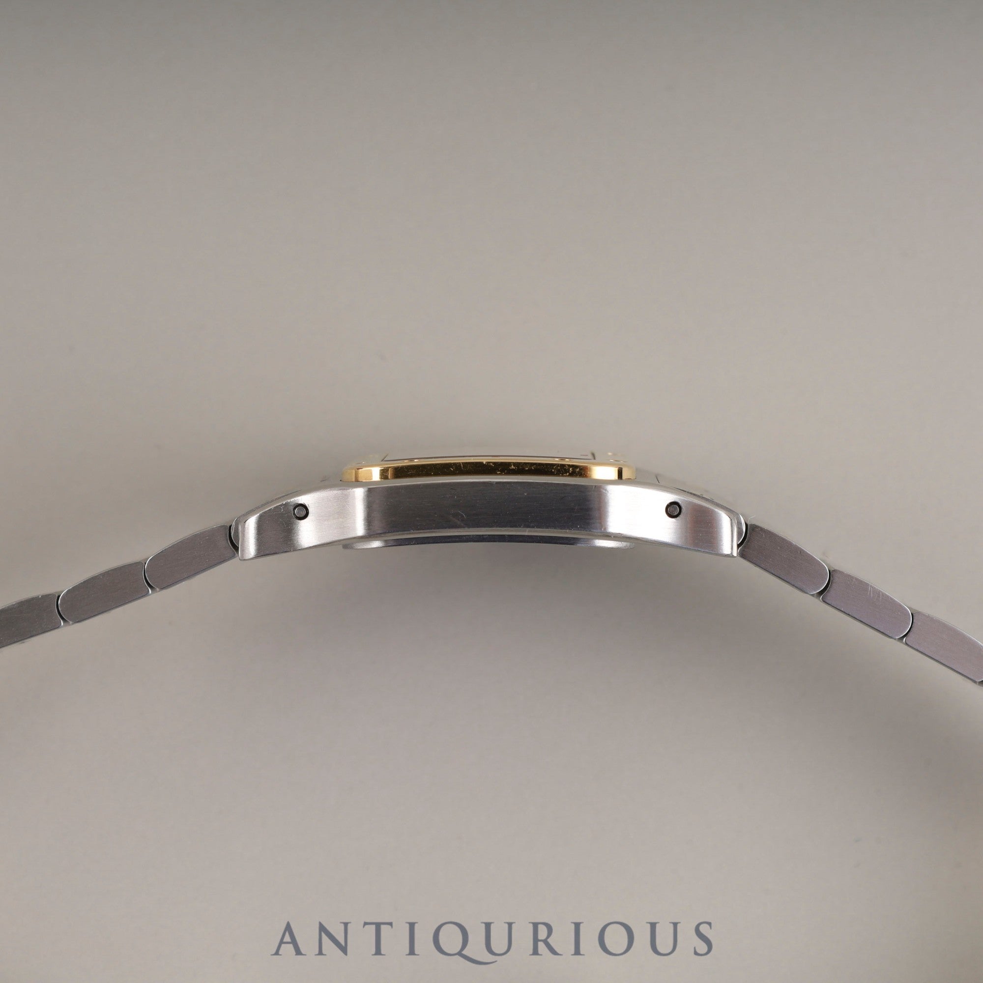 カルティエ サントス ガルベ SM W20012C4 / 1567 クォーツ Cal.157 SS/YG SS/YG ホワイトローマン文字盤 箱 冊子 取り扱い説明DVD 保証書(2009年) オーバーホール済み