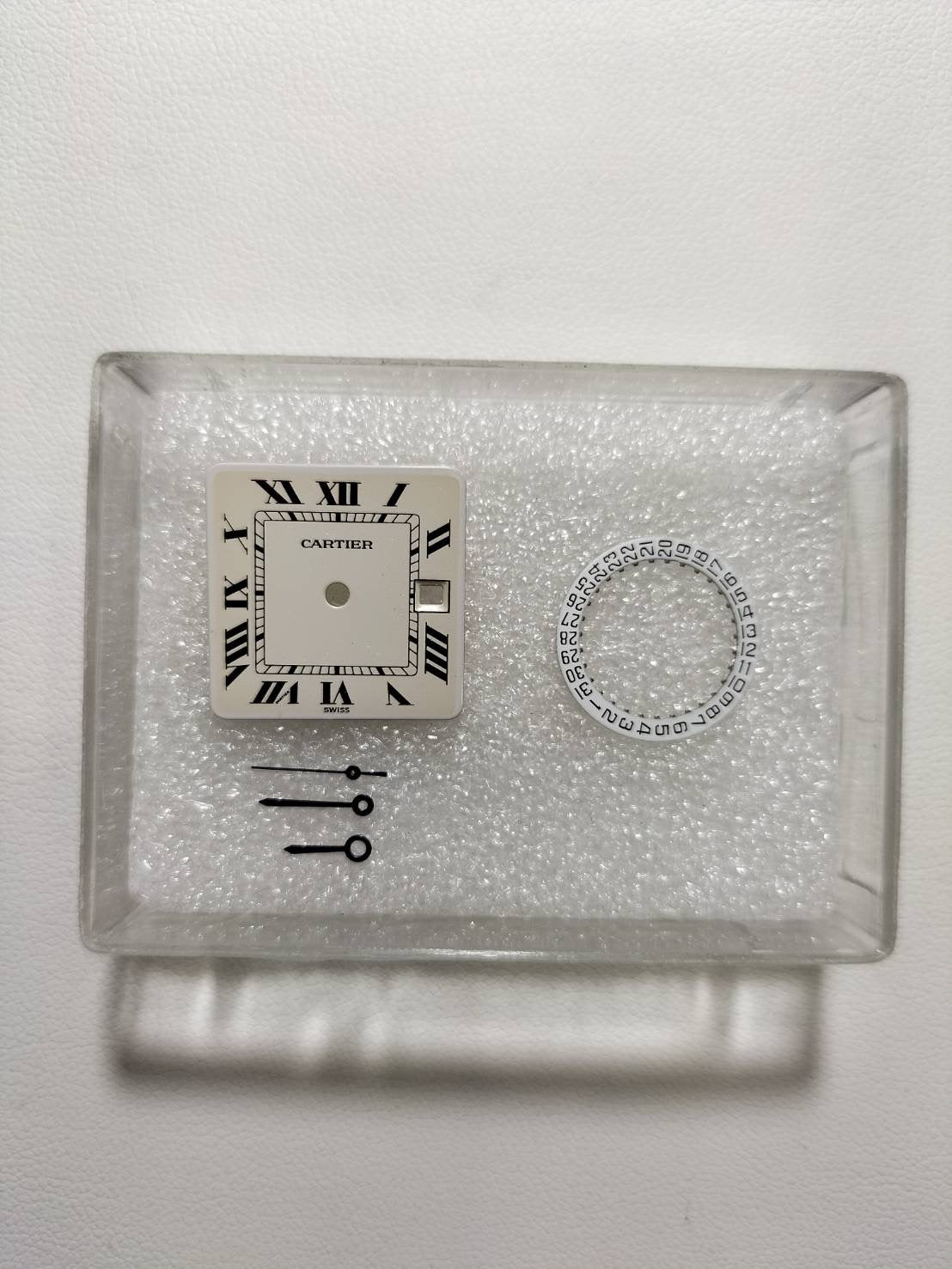 カルティエ サントス カレ LM 81036283 / 1172961 自動巻き Cal.077 SS/YG SS/YG ホワイトローマン文字盤(SWISS表記) 箱 冊子 保証書(1994年 / 詳細未記載)オーバーホール済み