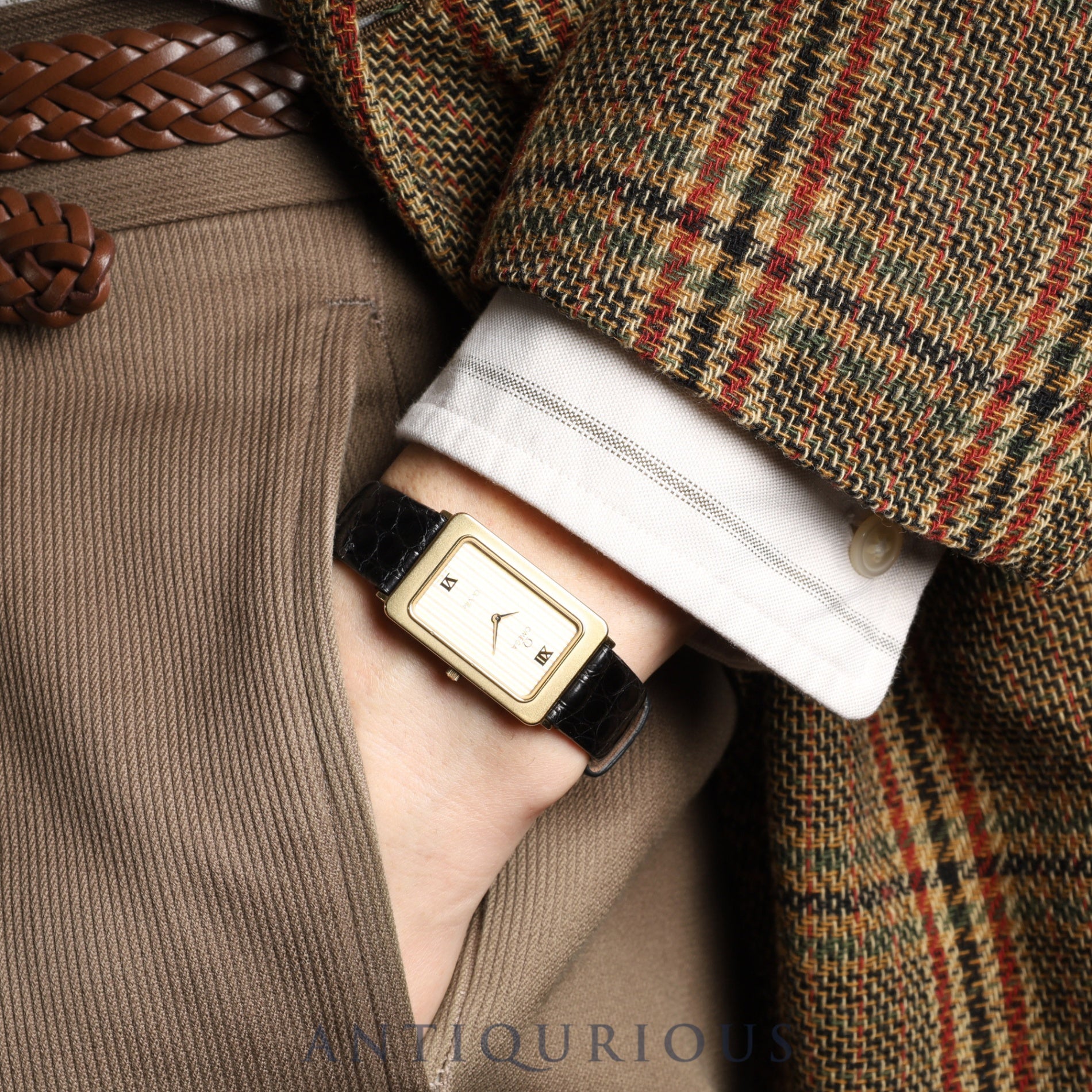 オメガ デ・ヴィル 195.0051 クォーツ Cal.1455 GP 革 社外尾錠(GP)ゴールドストライプ文字盤 オーバーホール済み