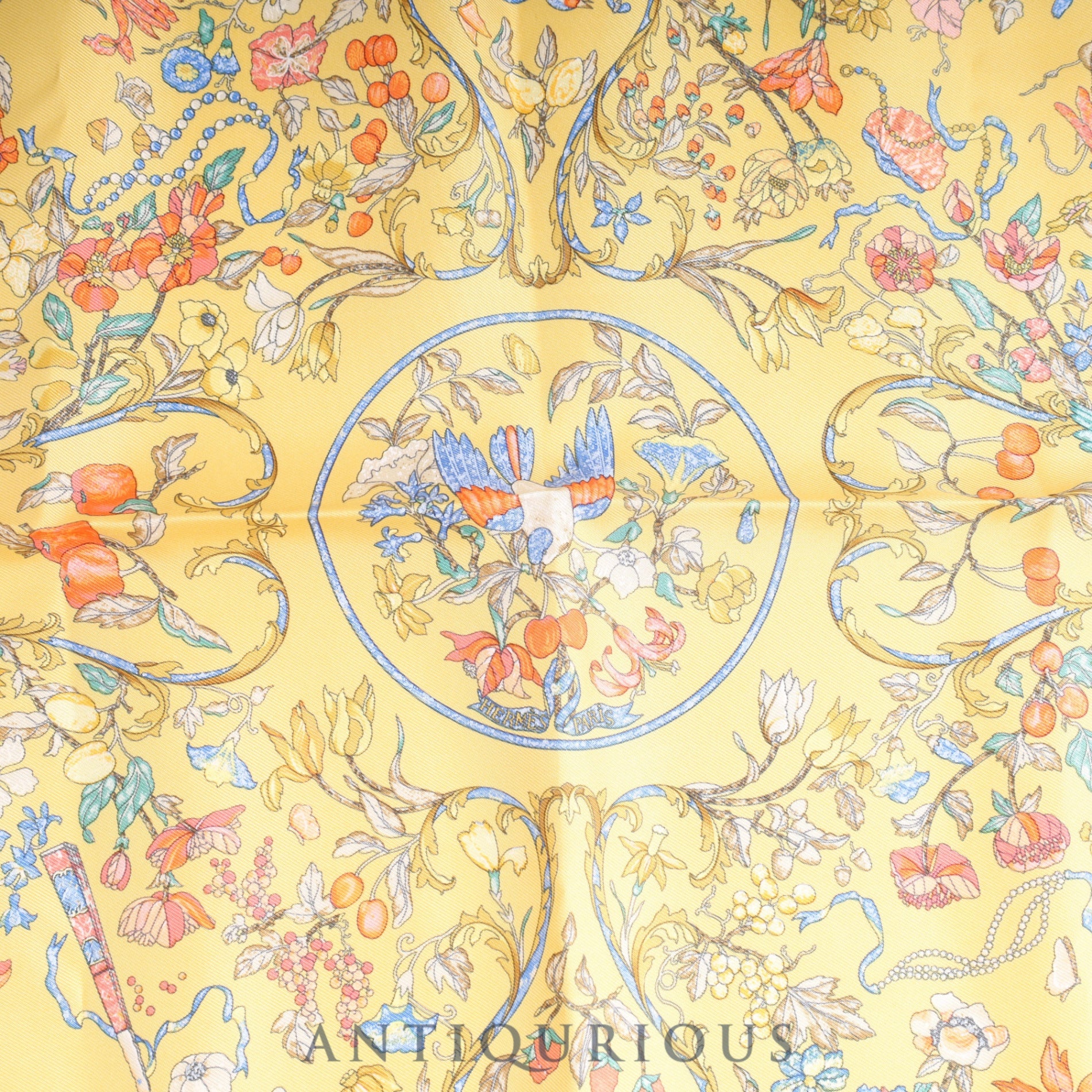 エルメス スカーフ カレ45 PIERRES d' ORIENT et d' OCCIDENT 東洋の石と西洋の石細工 SILK100% 箱