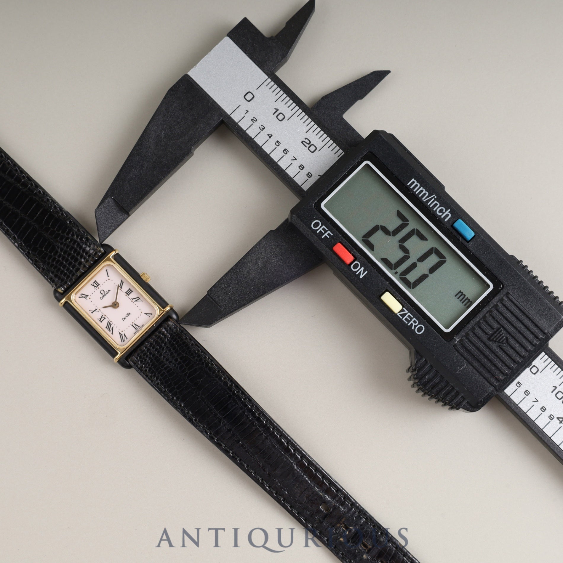 オメガ デ・ヴィル クォーツ Cal.1450 GP 純正革ベルト 純正尾錠(GP) ホワイトローマン文字盤 ケース オーバーホール済み