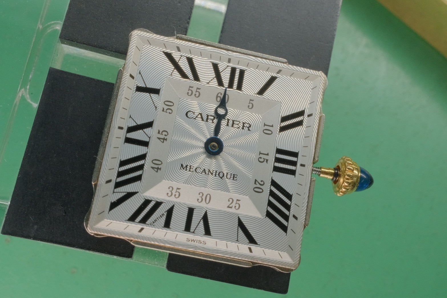 カルティエ タンクオビュ LM 2380 / W1516956 手巻き Cal.430MC 750YG 革 純正尾錠(GP)シルバーギョーシェ文字盤 カルティエアフターサービス済み オーバーホール済み