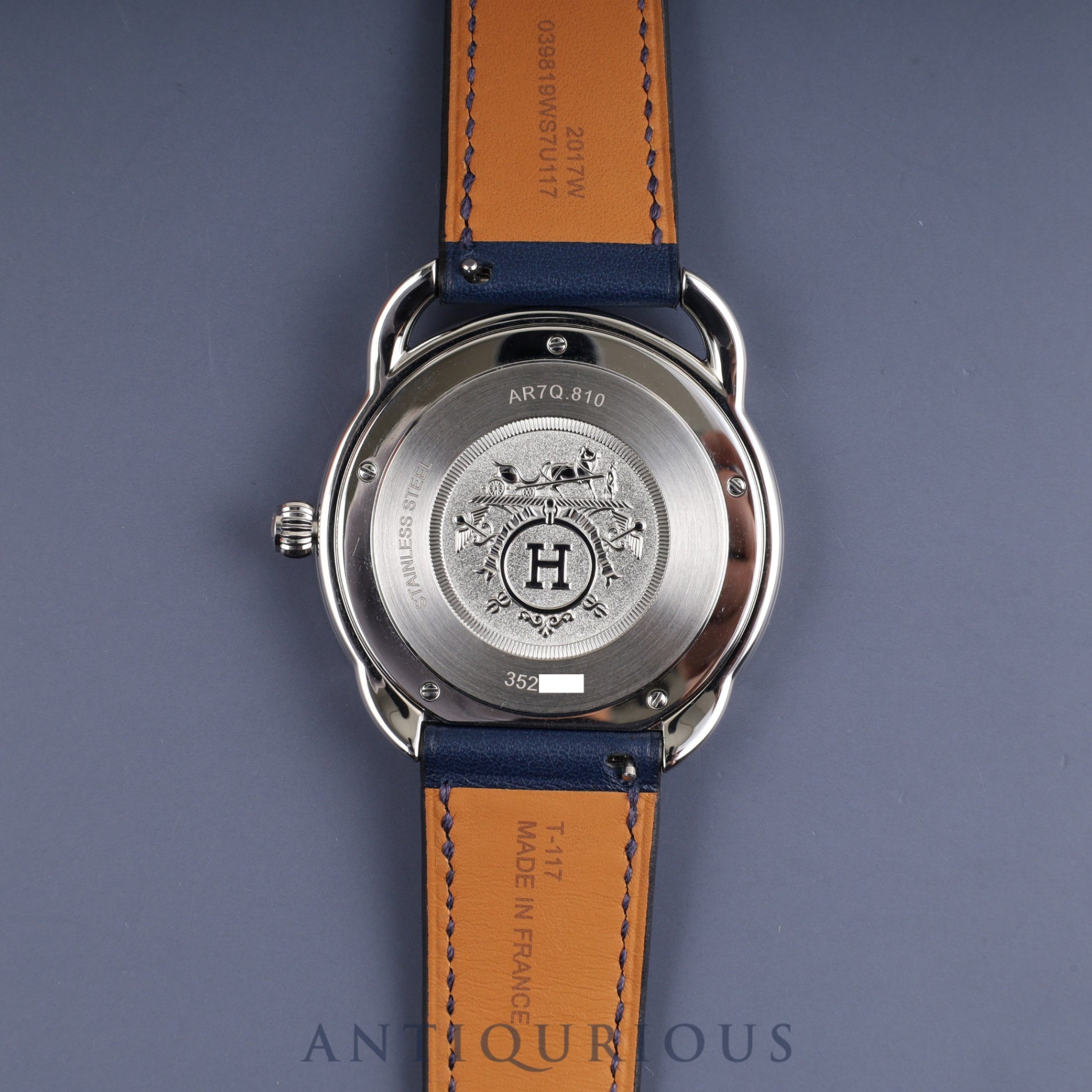 Hermes Arceau AR7Q.810 Quartz SS Genuine leather strap (Z engraved: 2021) Genuine buckle (SS) White Arabic dial Box Booklet Warranty (2024) Overhauled