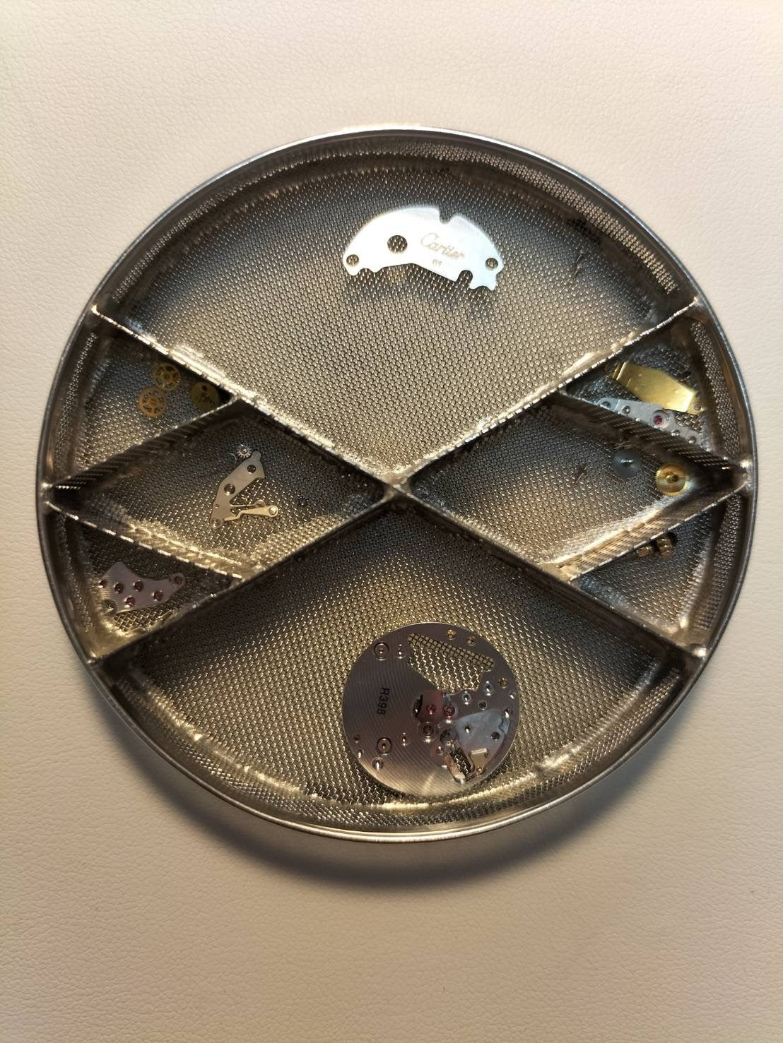 カルティエ ヴァンドーム VLC SM トリニティ 81004 クォーツ Cal.81 750 革 純正尾錠(GP) ホワイトローマン文字盤 箱 オーバーホール済み